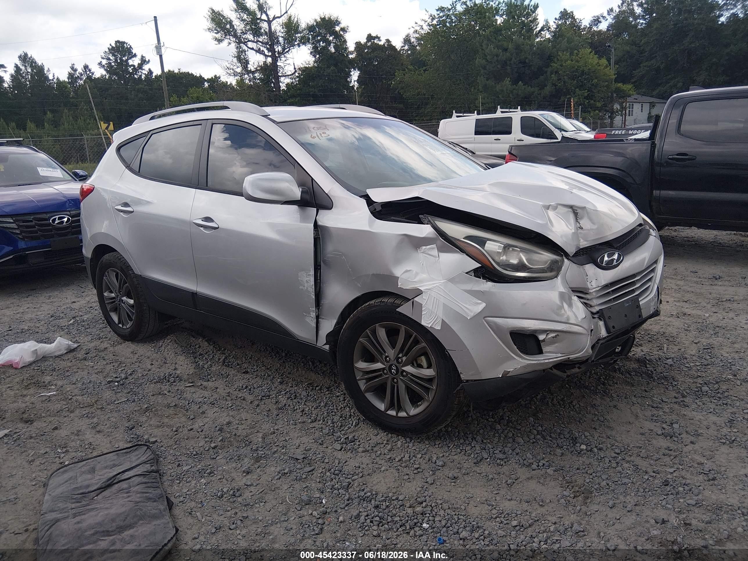 2015 Hyundai Tucson SE, VIN KM8JU3AG7FU971001 — Перед
