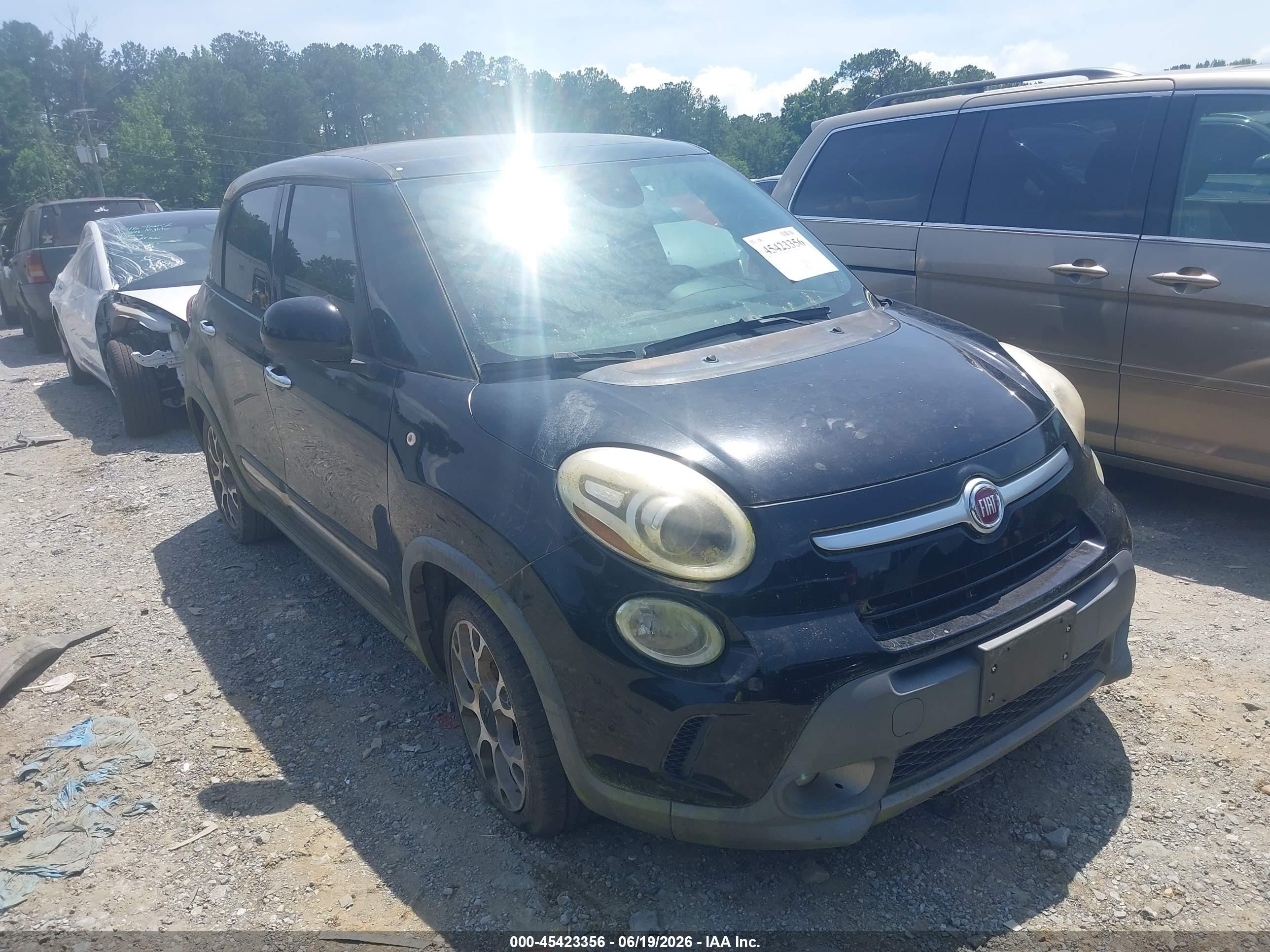 2014 FIAT 500L Trekking, VIN ZFBCFADH9EZ009710 — Normal wear