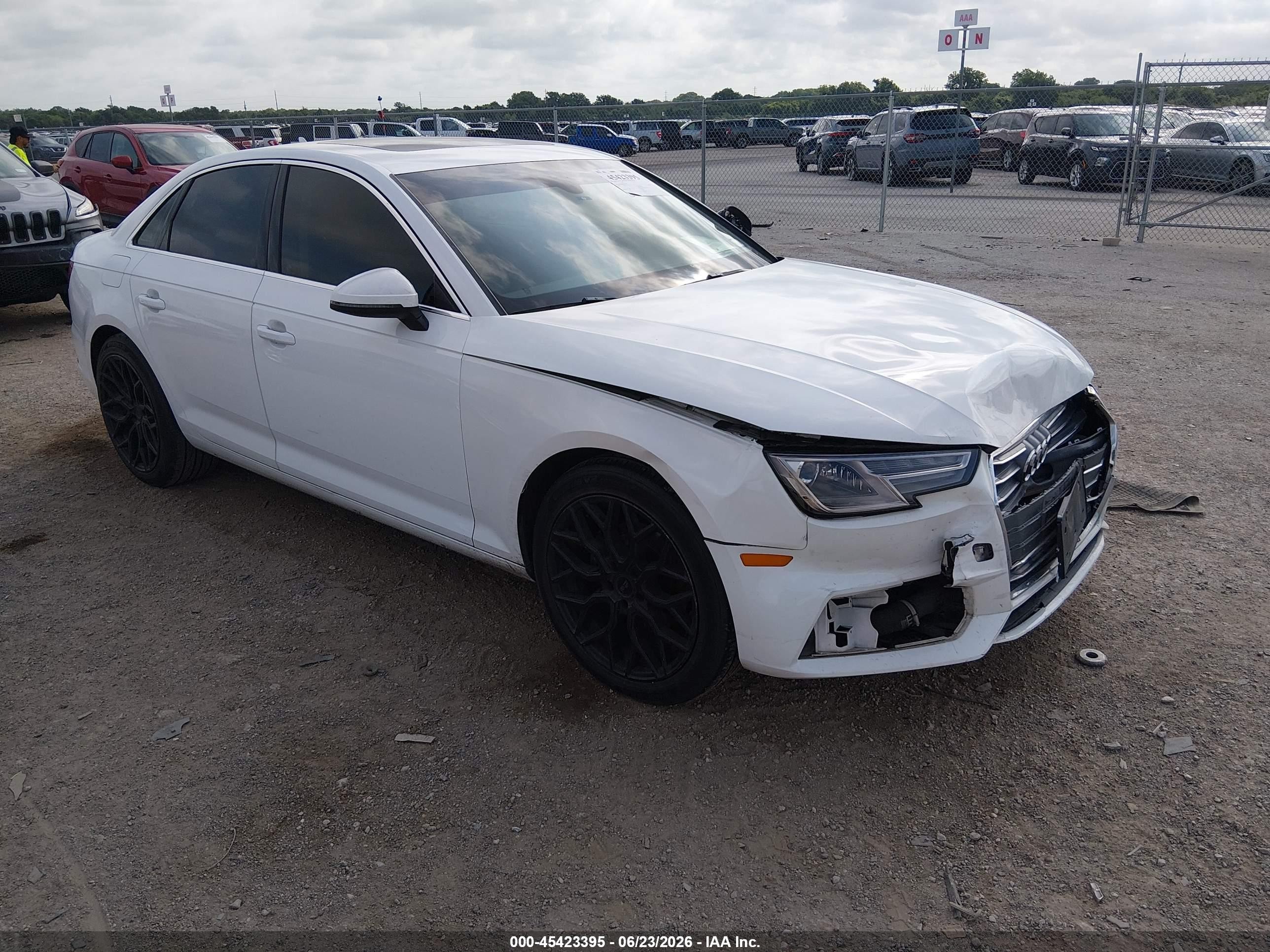 2019 Audi A4 Premium, VIN WAUGMAF41KN004211 — Перед