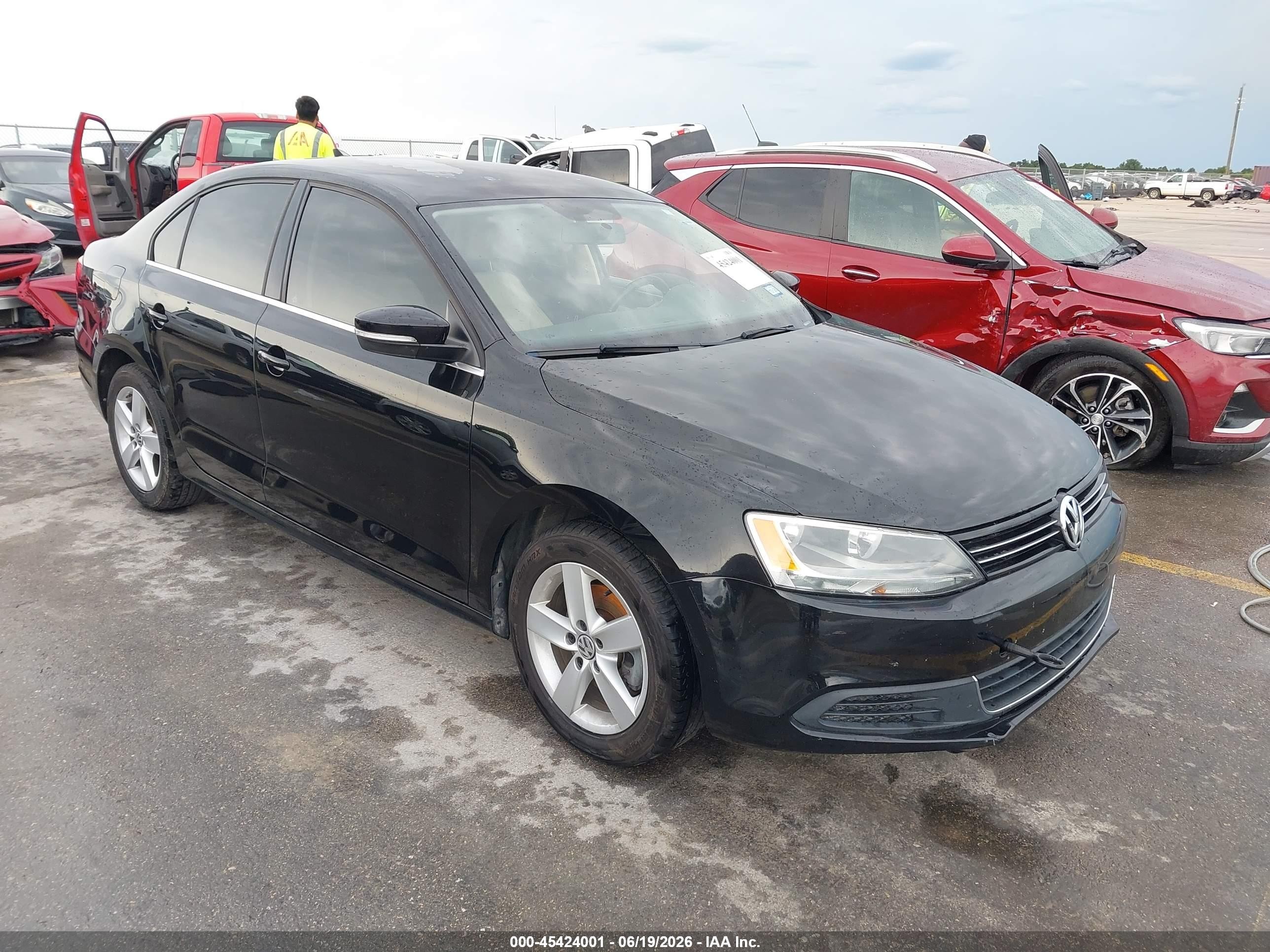 2013 Volkswagen Jetta TDI w/Premium/Nav, VIN 3VWLL7AJ4DM270546 — Not stated