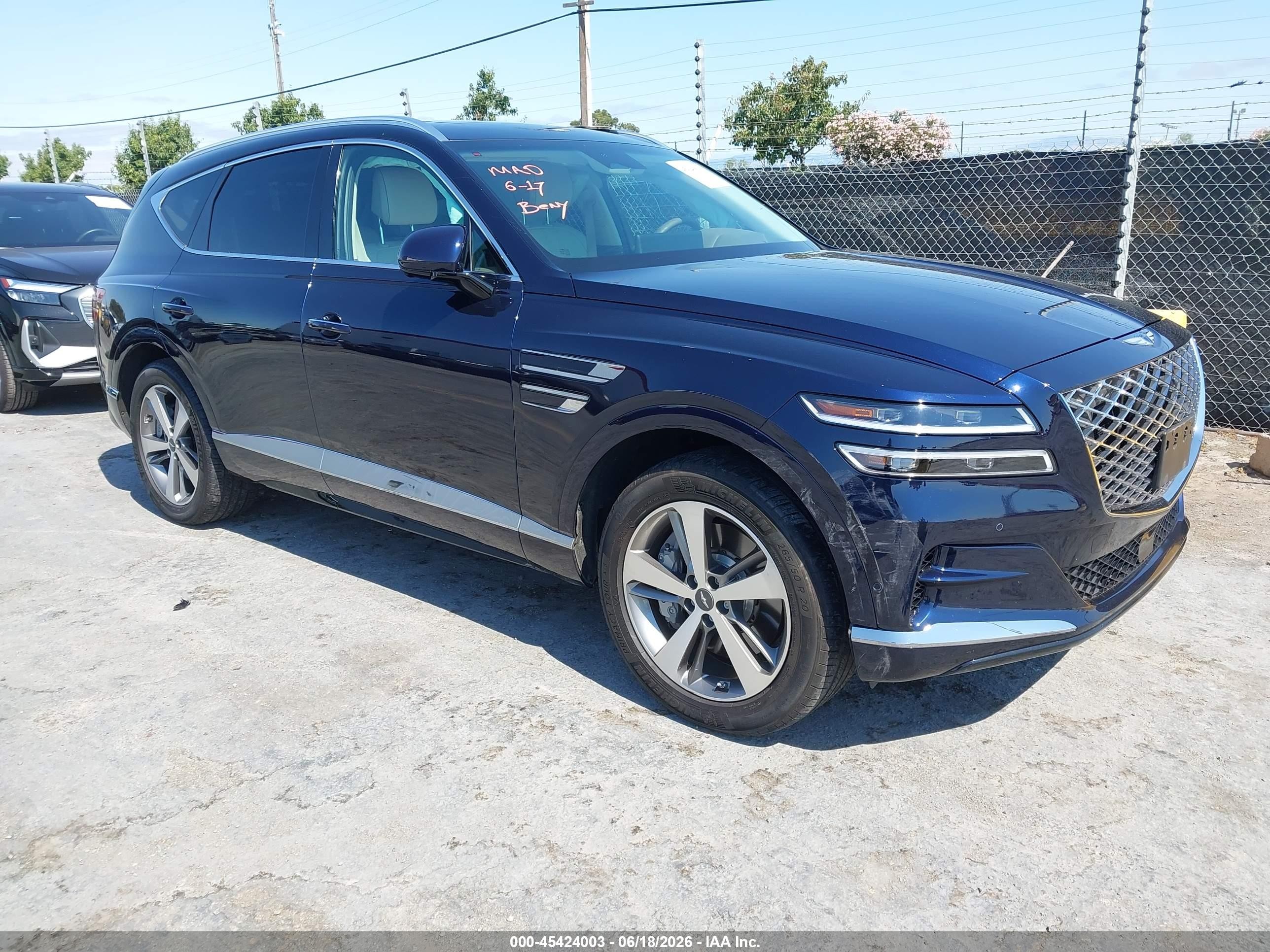 2024 Genesis GV80, VIN KMUHCESC4RU185588 — Side