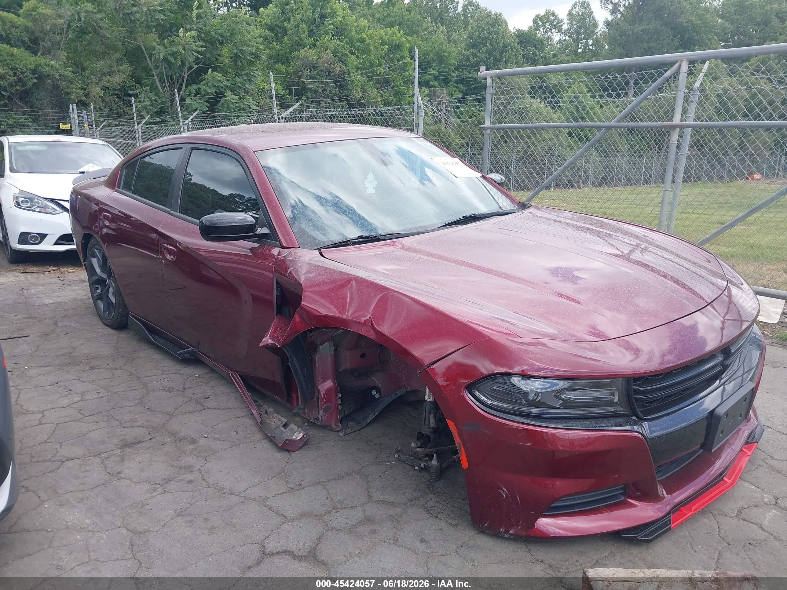 2019 Dodge Charger SXT, VIN 2C3CDXBG6KH637692 — Rear end