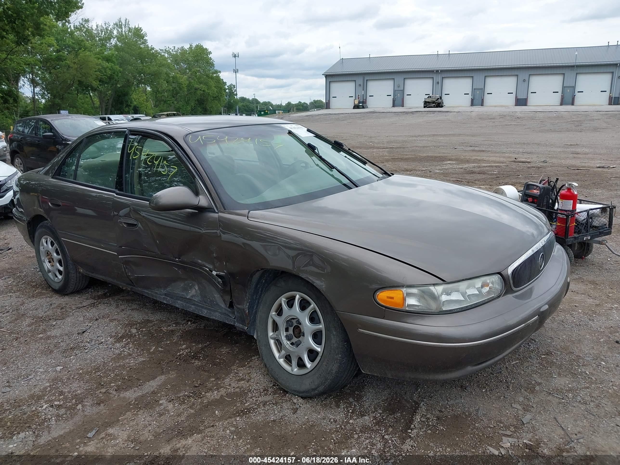 2002 Buick Century Custom, VIN 2G4WS52J021187699 — Перед