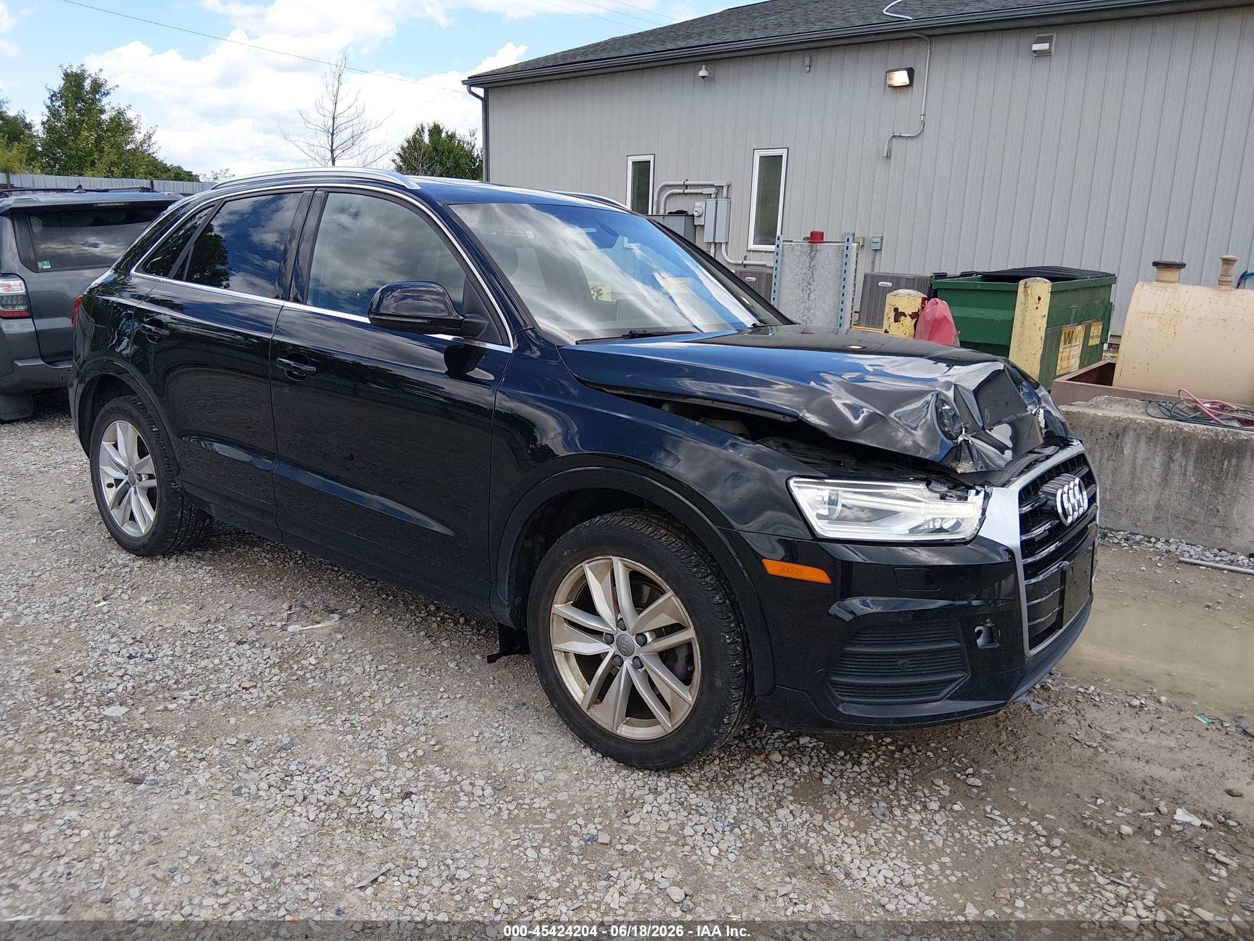 2016 Audi Q3 Premium Plus, VIN WA1EFCFS7GR019613 — Front end