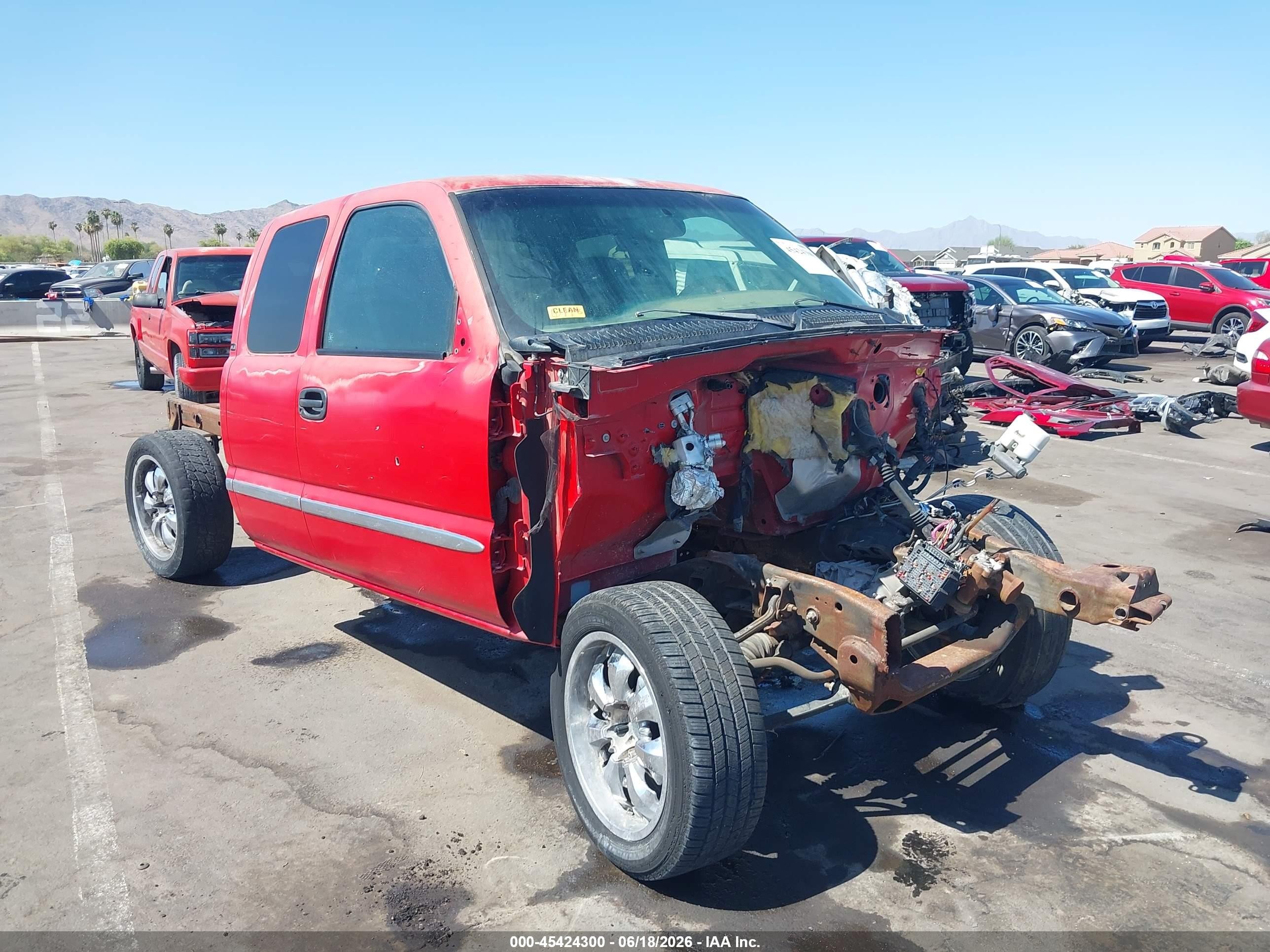 2001 GMC Sierra 1500 SLE, VIN 1GTEK19T91Z230927 — Front end