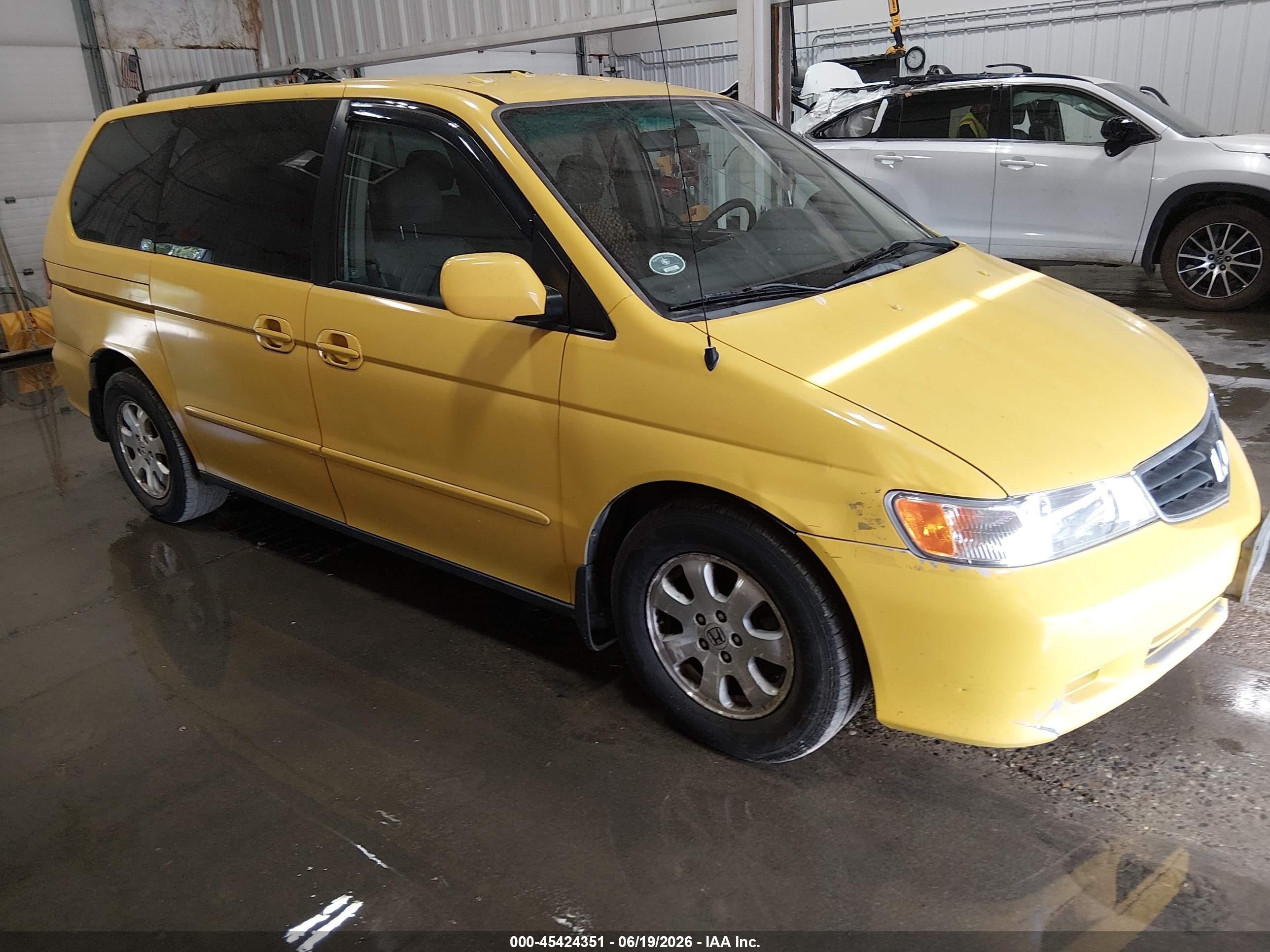 2003 Honda Odyssey EX-L, VIN 5FNRL189X3B074345 — Normal wear