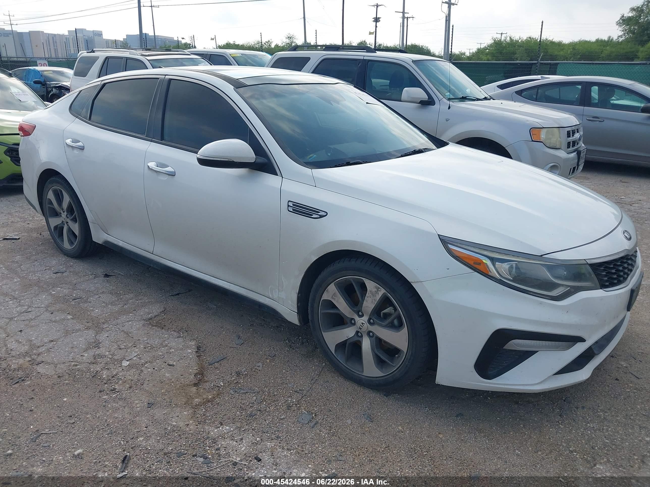 2019 Kia Optima LX, VIN 5XXGT4L38KG374747 — Repossession
