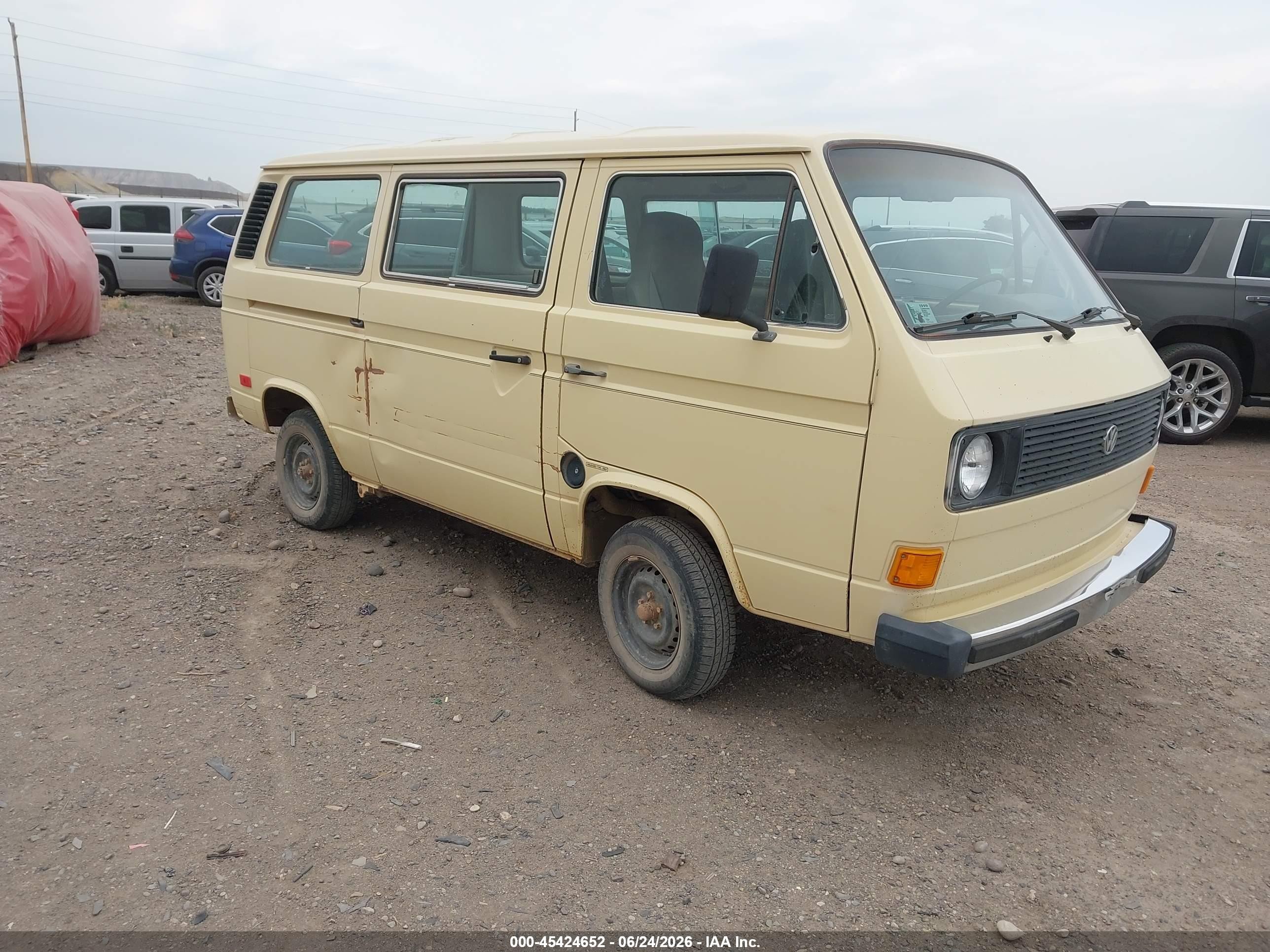 1982 Volkswagen Vanagon, VIN WV2YA0257CH150235 — Normal wear