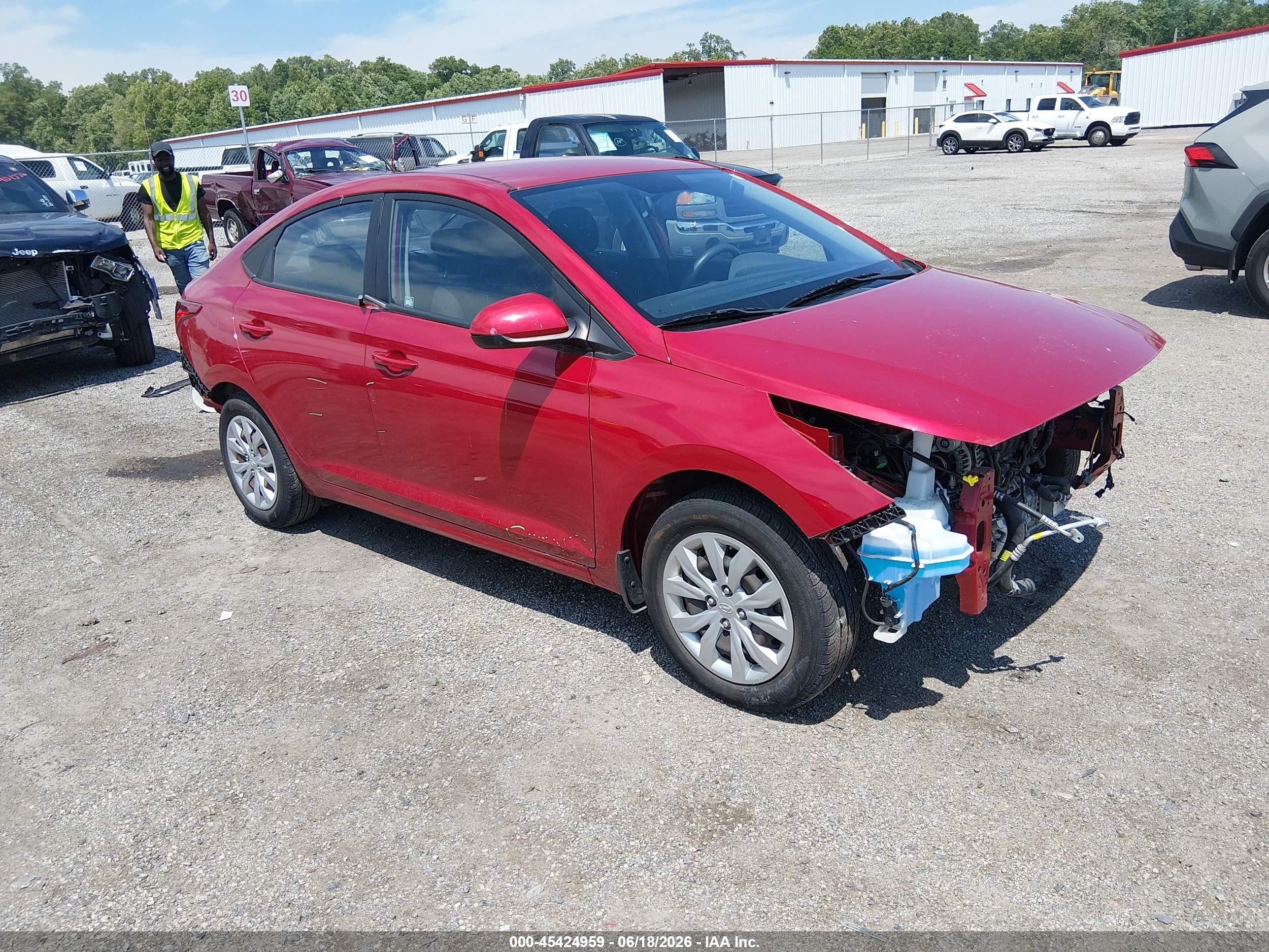 2020 Hyundai Accent SE, VIN 3KPC24A61LE122783 — Front end