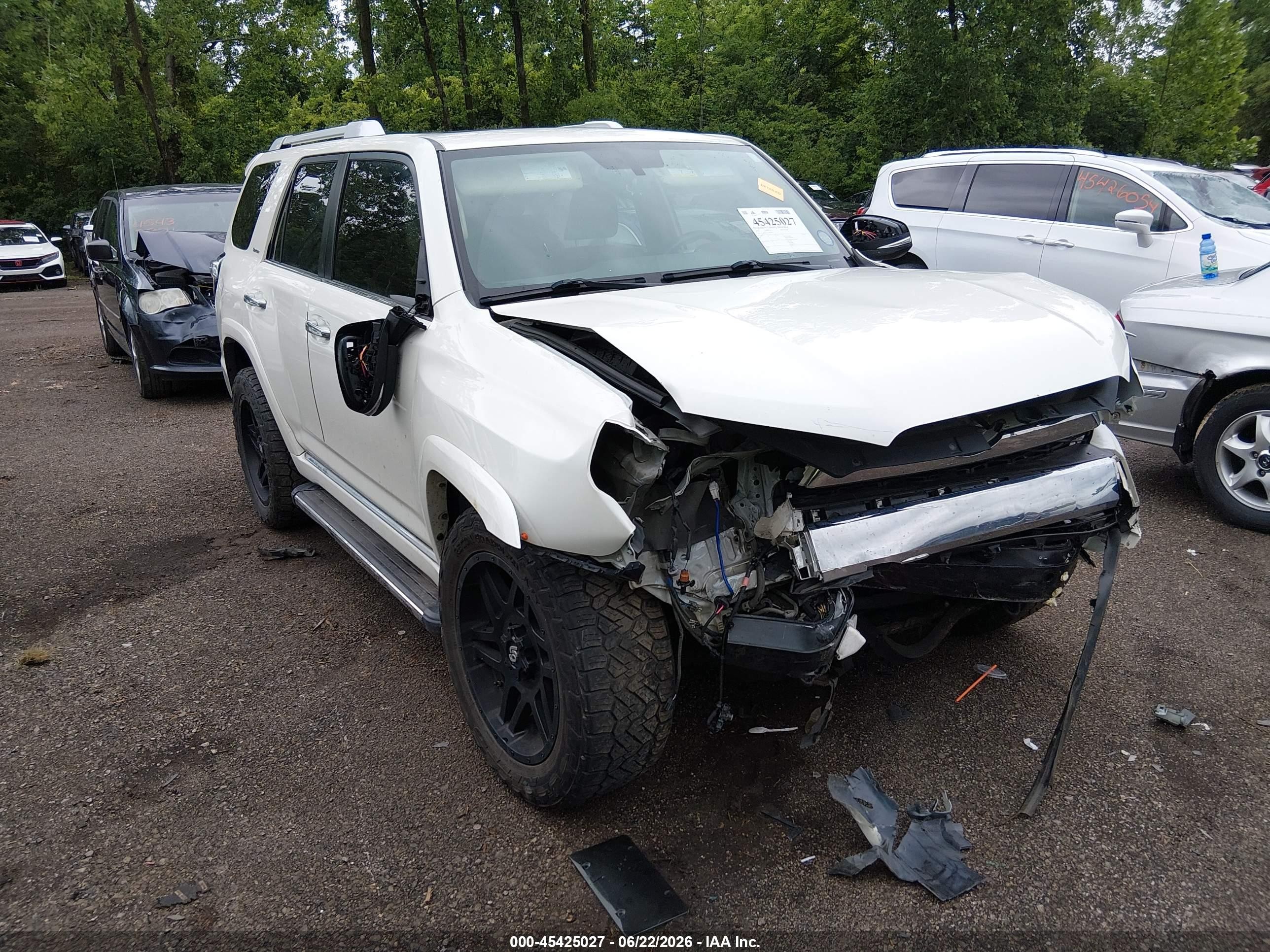 2018 Toyota 4Runner Limited, VIN JTEBU5JR7J5499158 — Front end