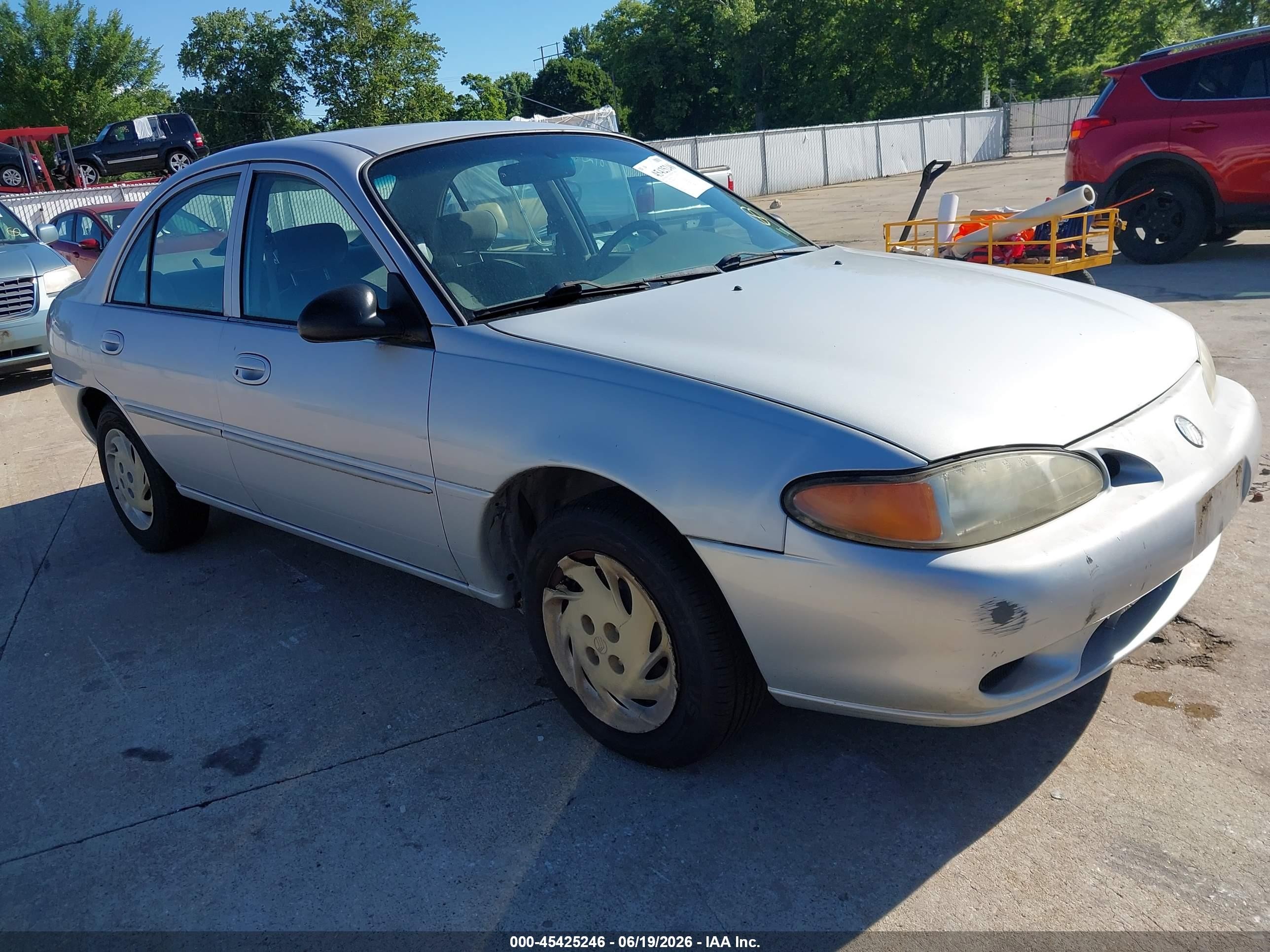 1998 Mercury Tracer LS, VIN 1MEFM13P5WW618707 — Normal wear