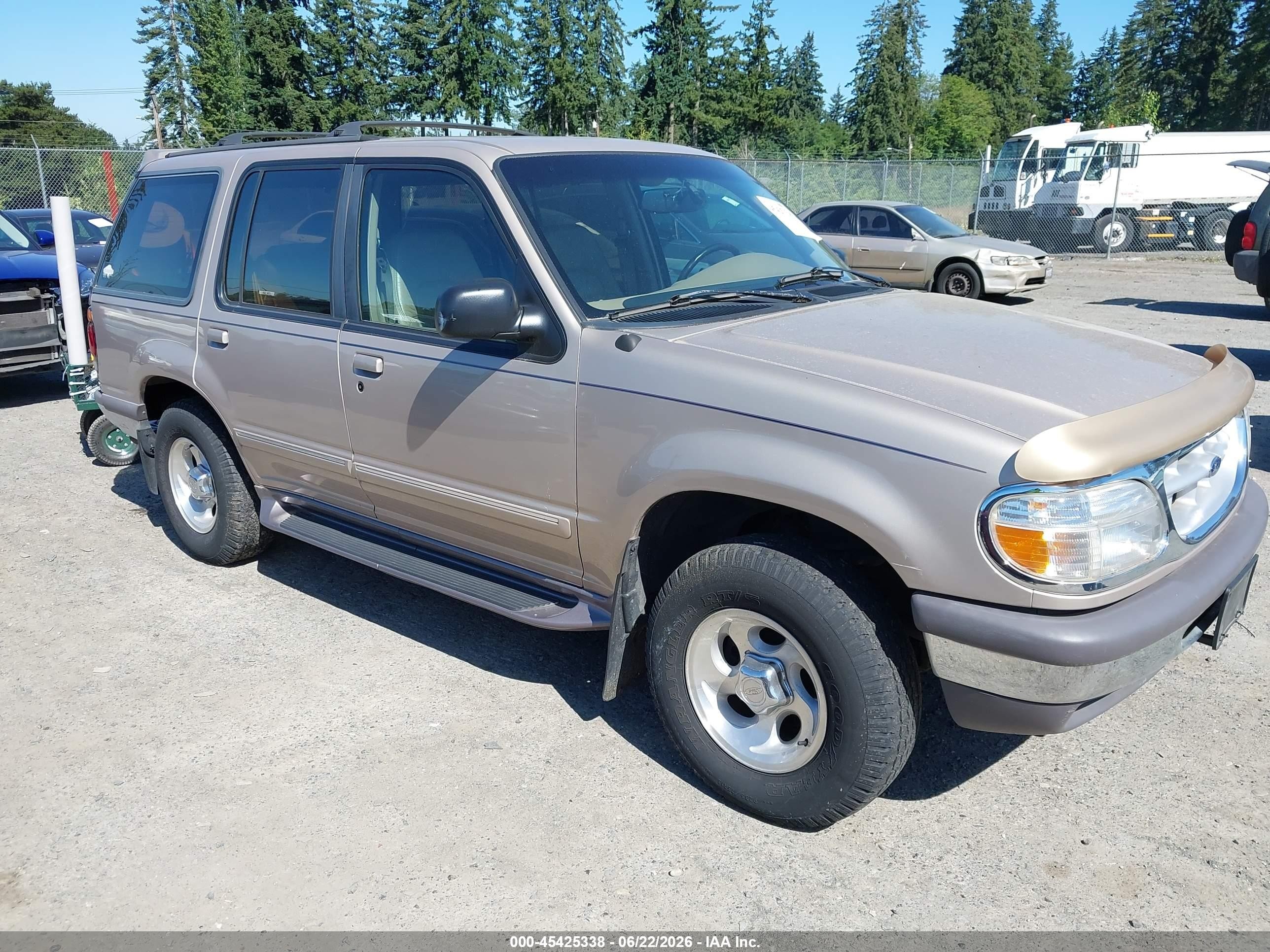 1997 Ford Explorer XL, VIN 1FMDU34E9VUB58572 — Normal wear
