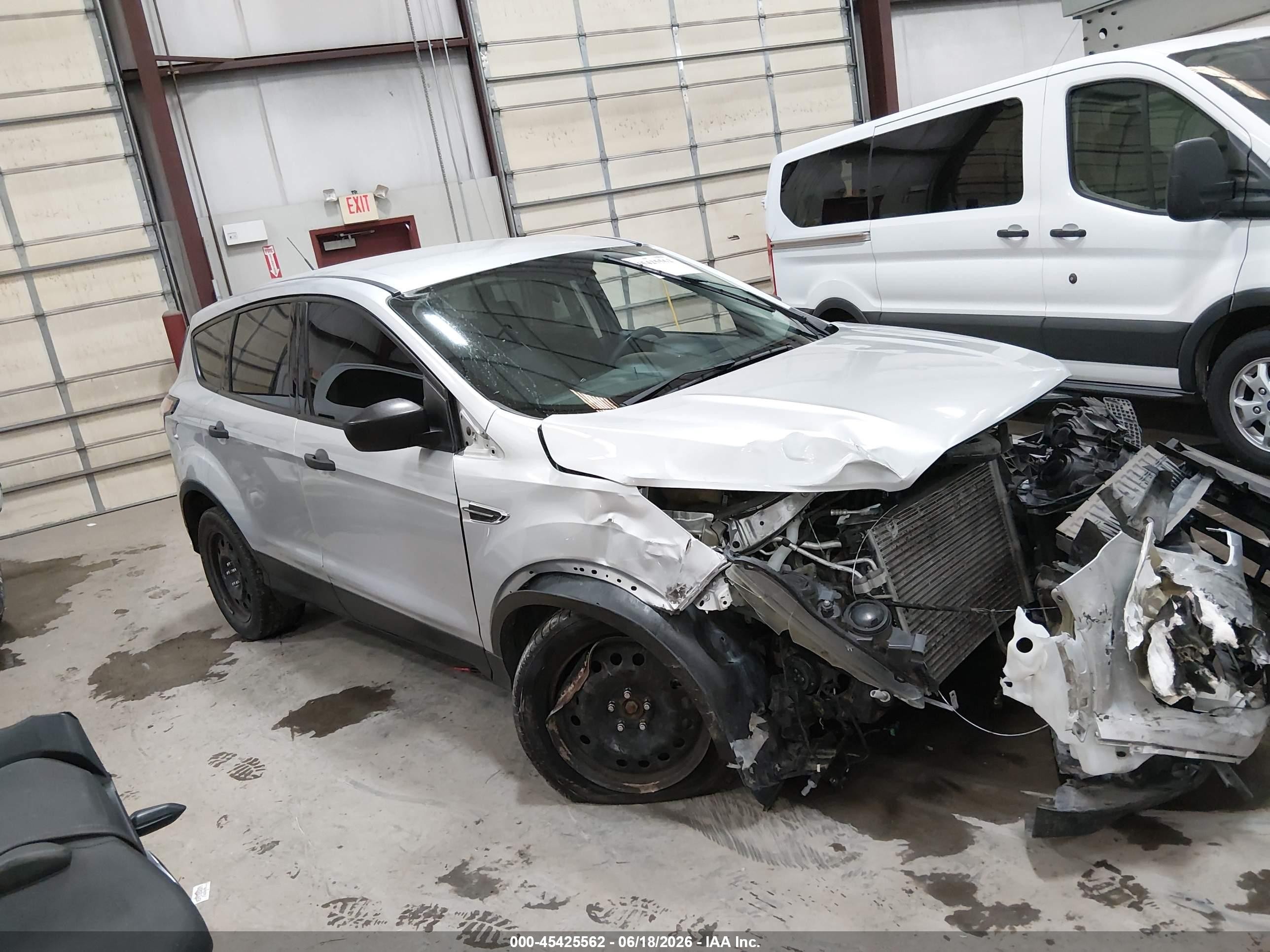2018 Ford Escape S, VIN 1FMCU0F7XJUA04813 — Front end