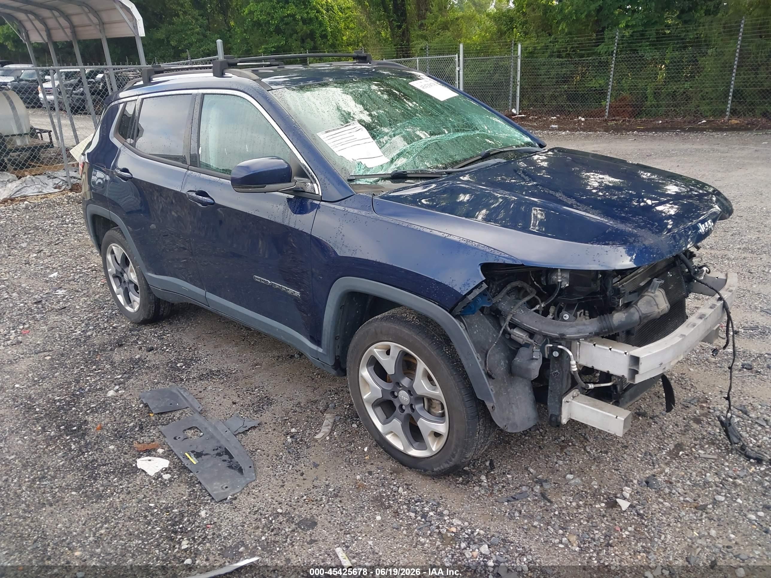 2019 Jeep Compass Limited, VIN 3C4NJDCB9KT620648 — Перед
