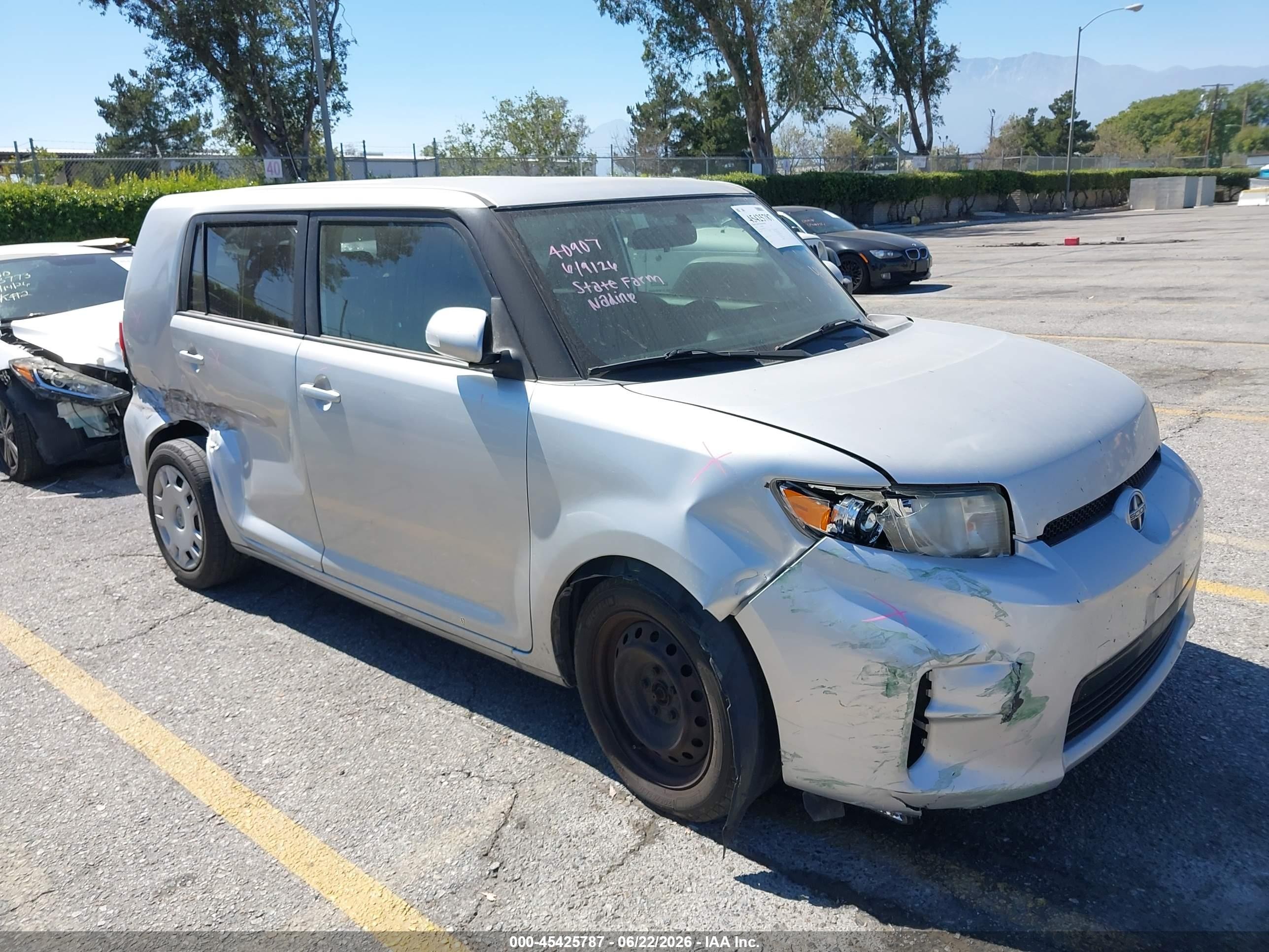2014 Scion xB, VIN JTLZE4FE5EJ052331 — Side