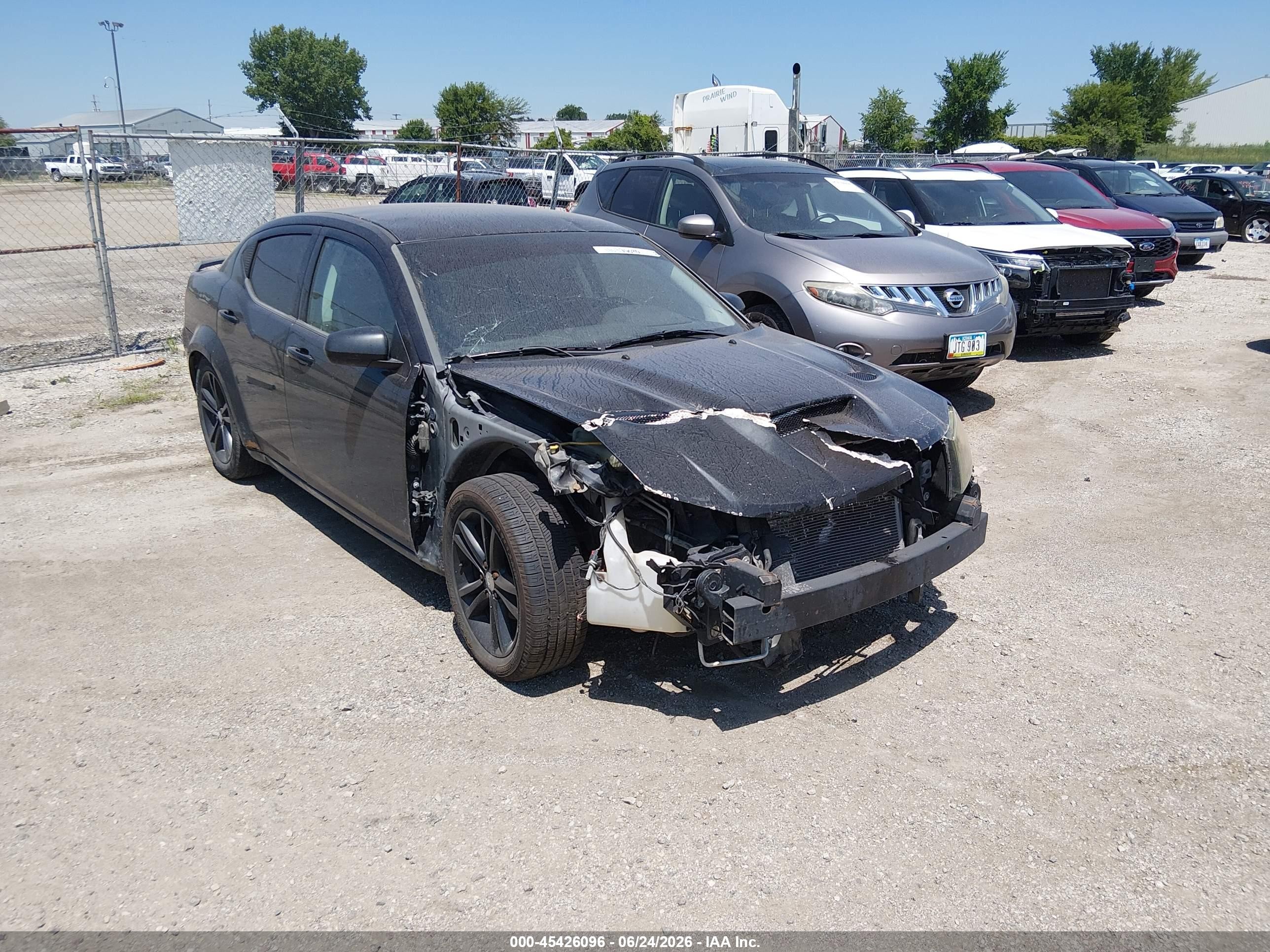 2010 Dodge Avenger R/T, VIN 1B3CC5FB9AN198254 — Перед