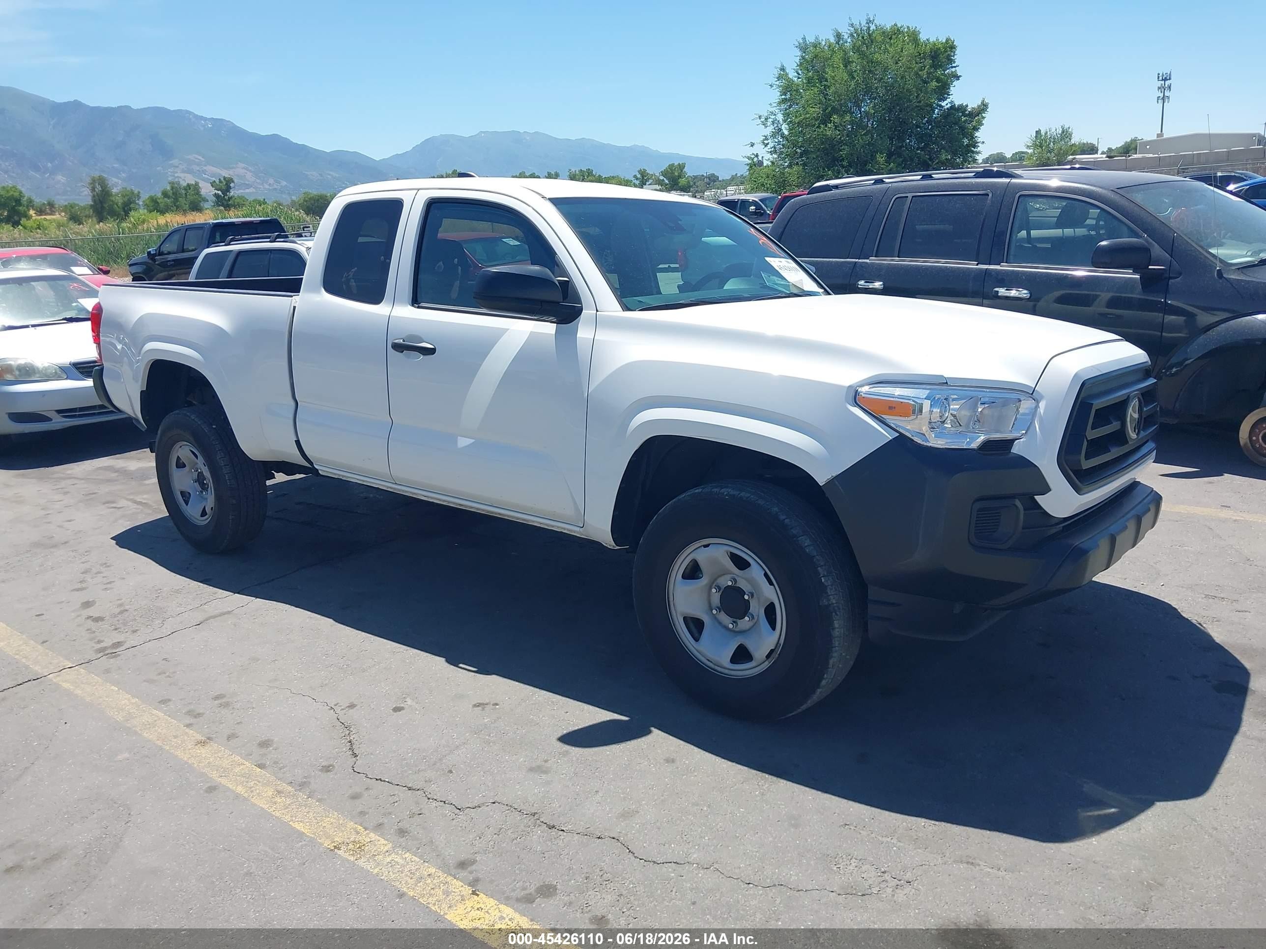 2023 Toyota Tacoma SR, VIN 3TYSX5EN6PT020593 — Side