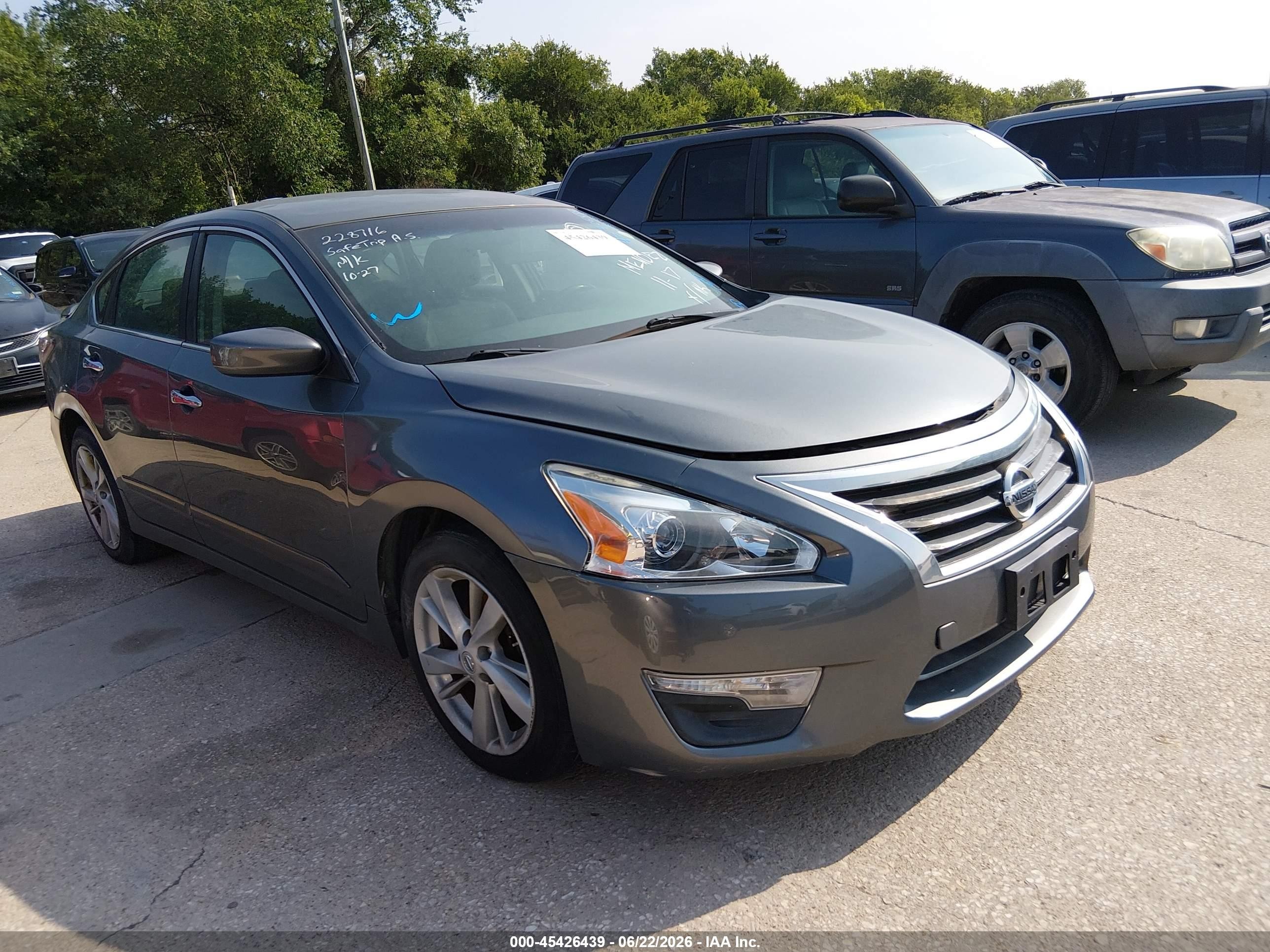 2014 Nissan Altima SL, VIN 1N4AL3AP7EN228716 — Front end