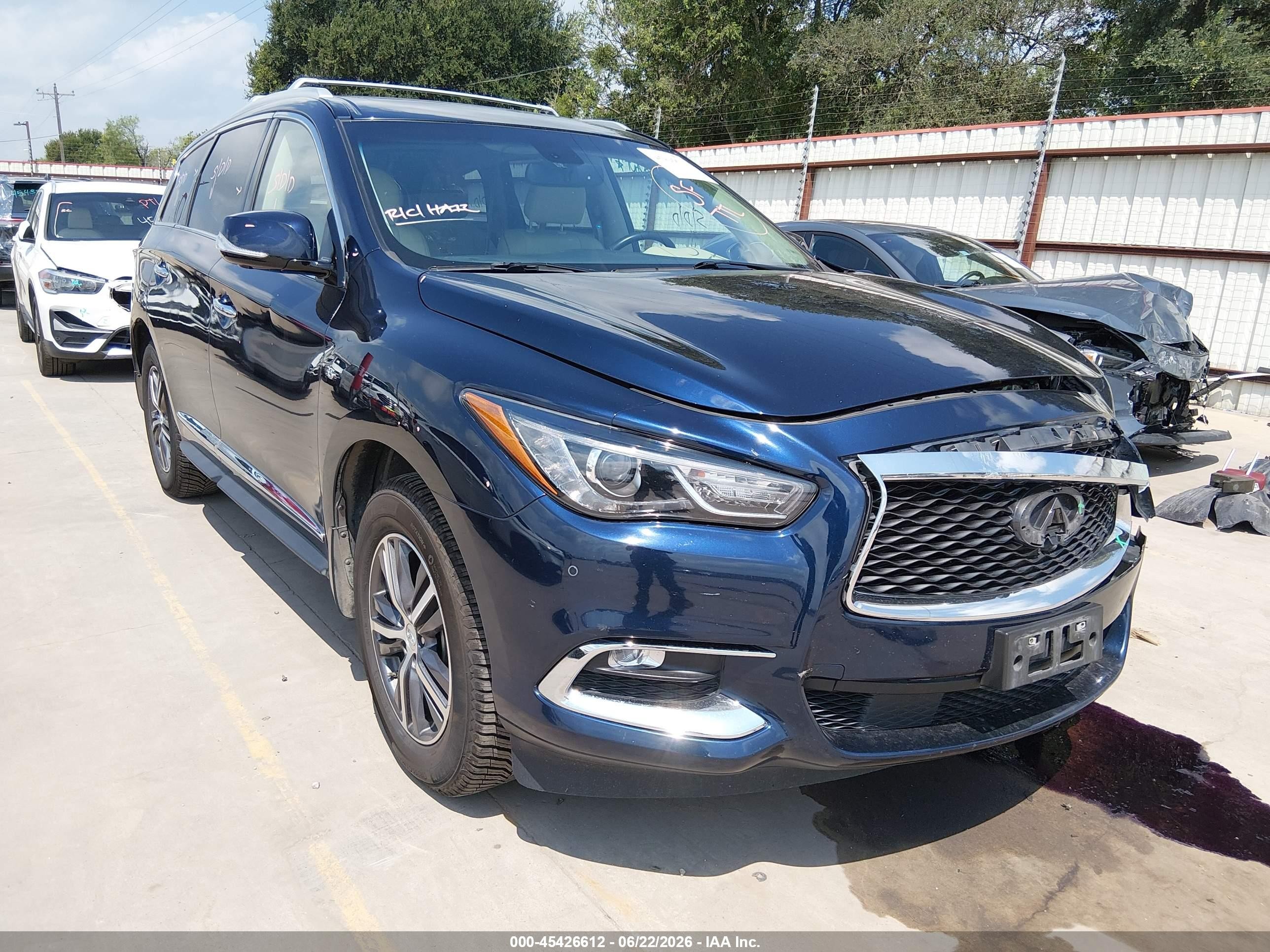 2017 Infiniti QX60, VIN 5N1DL0MM3HC521838 — Front end