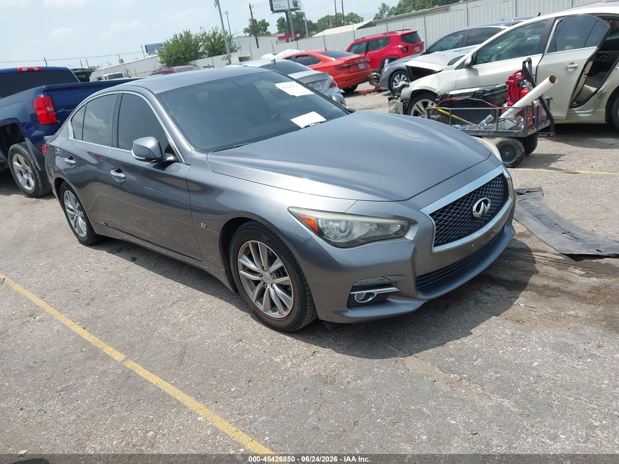 2014 Infiniti Q50 Sport, VIN JN1BV7AP7EM674132 — Not stated