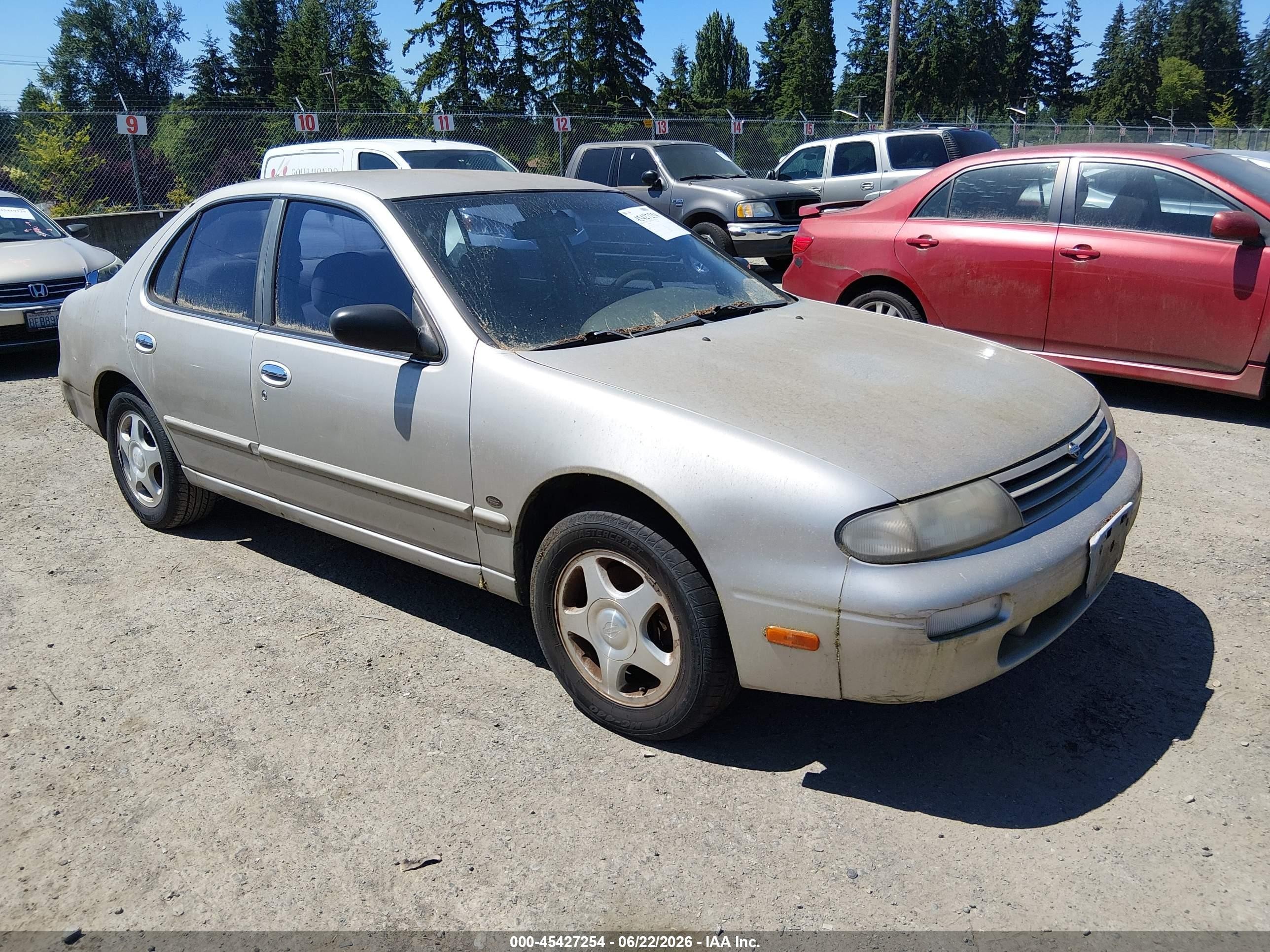1997 Nissan Altima XE, VIN 1N4BU31D4VC259506 — Normal wear