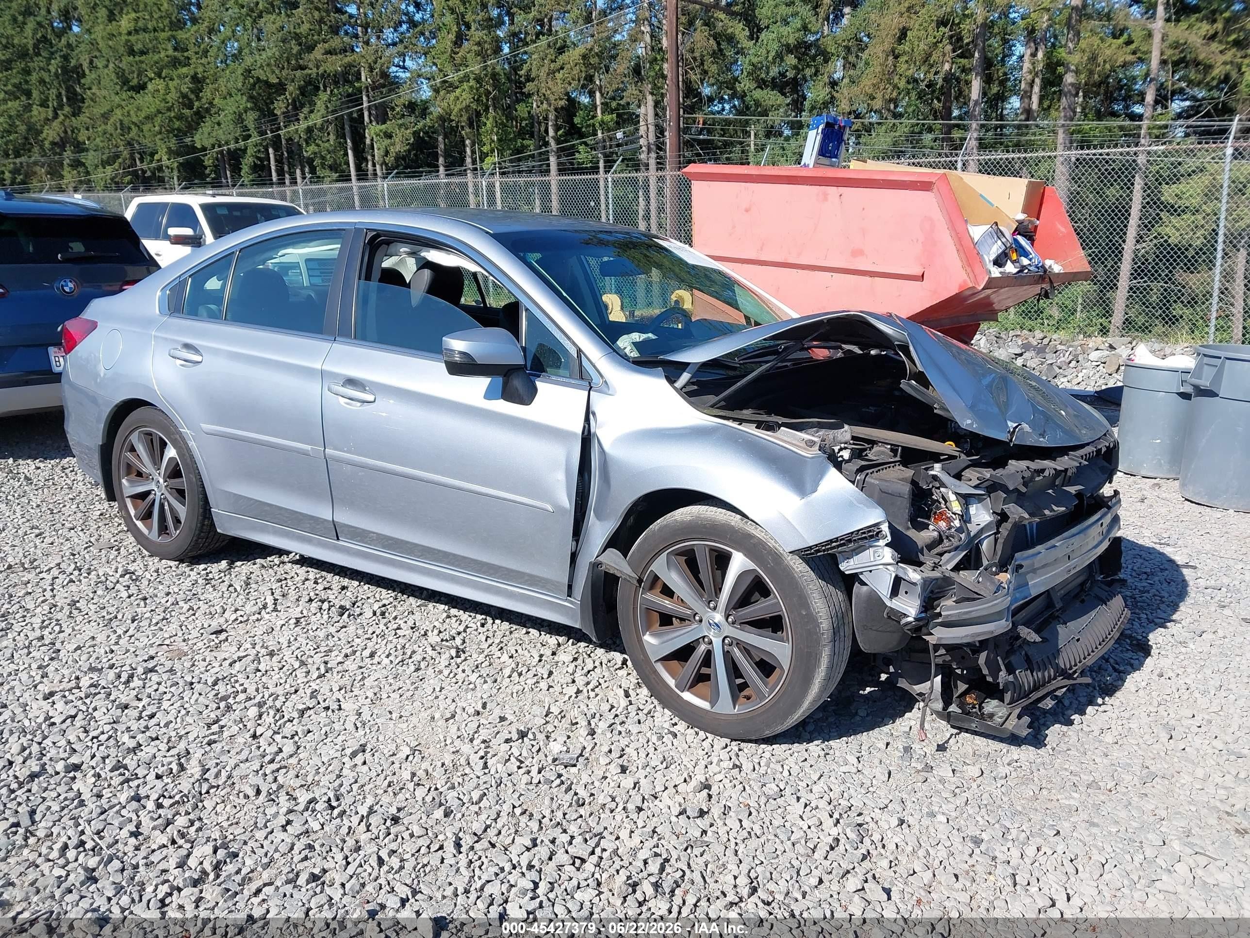 2016 Subaru Legacy Limited, VIN 4S3BNAJ62G3010041 — Перед