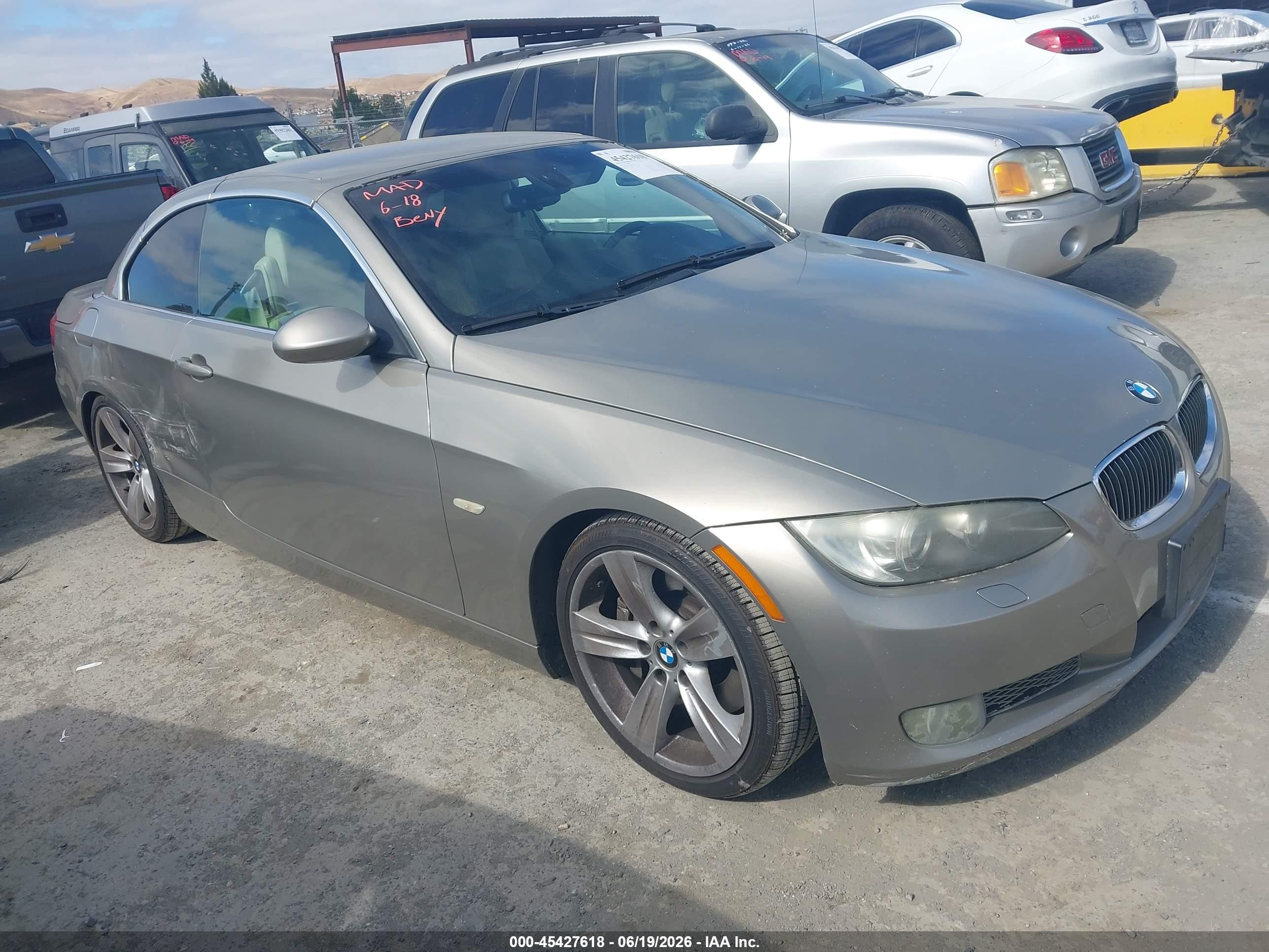 2008 BMW 3 Series 335i, VIN WBAWL73598PX54807 — Side