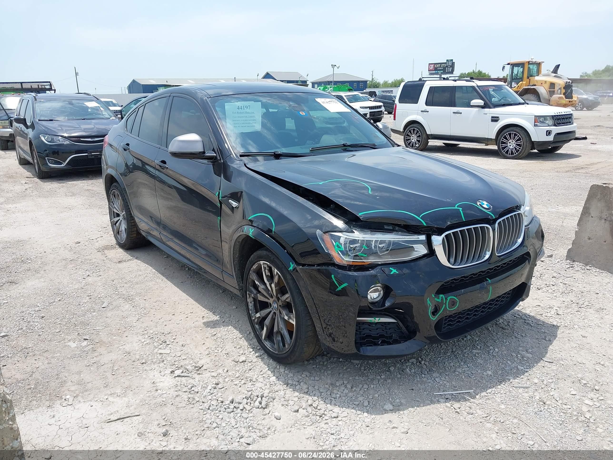 2018 BMW X4 M40i, VIN 5UXXW7C5XJ0W64688 — Перед