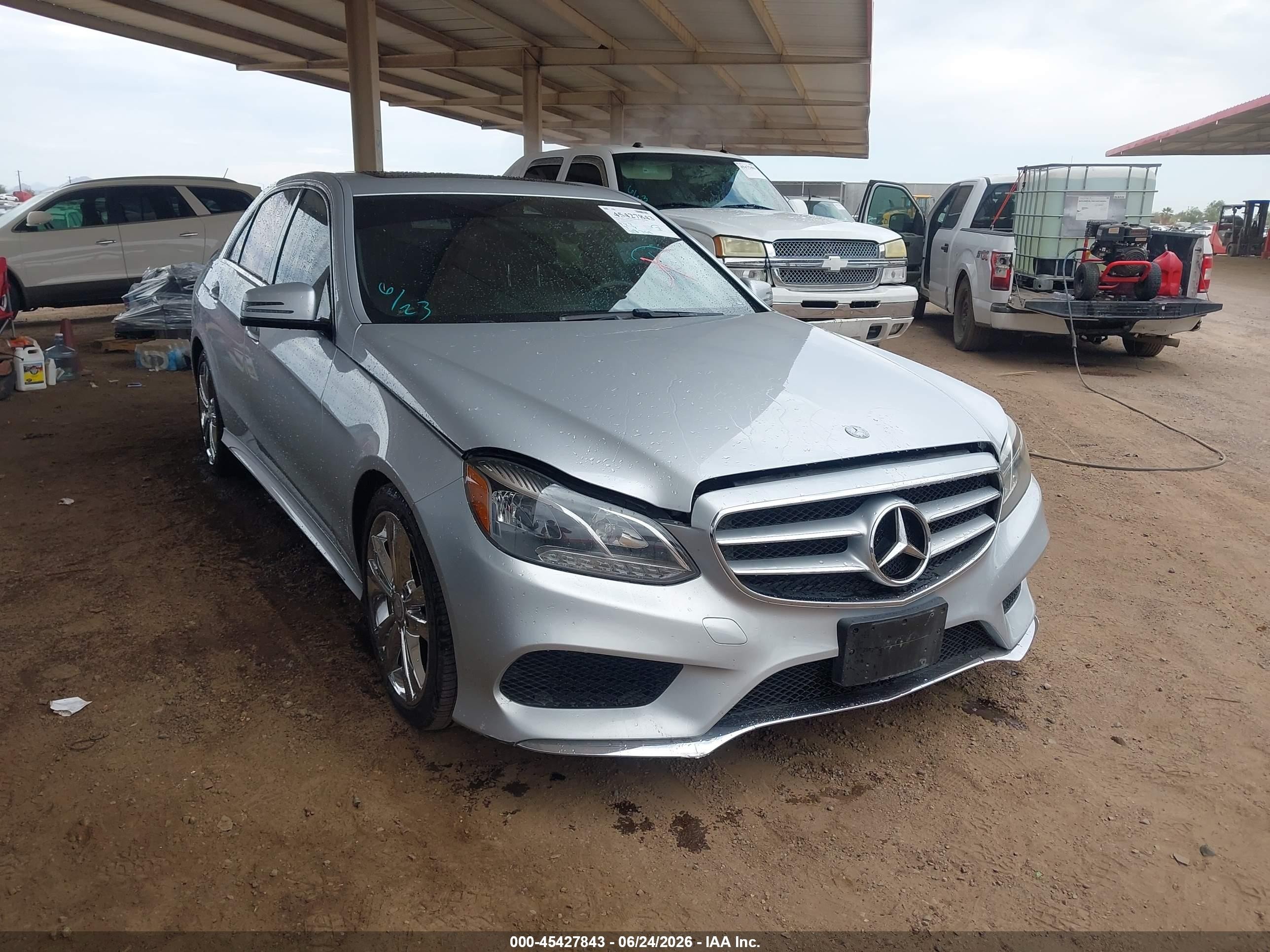 2016 Mercedes-Benz E 350 Sport, VIN WDDHF5KB1GB267939 — Normal wear