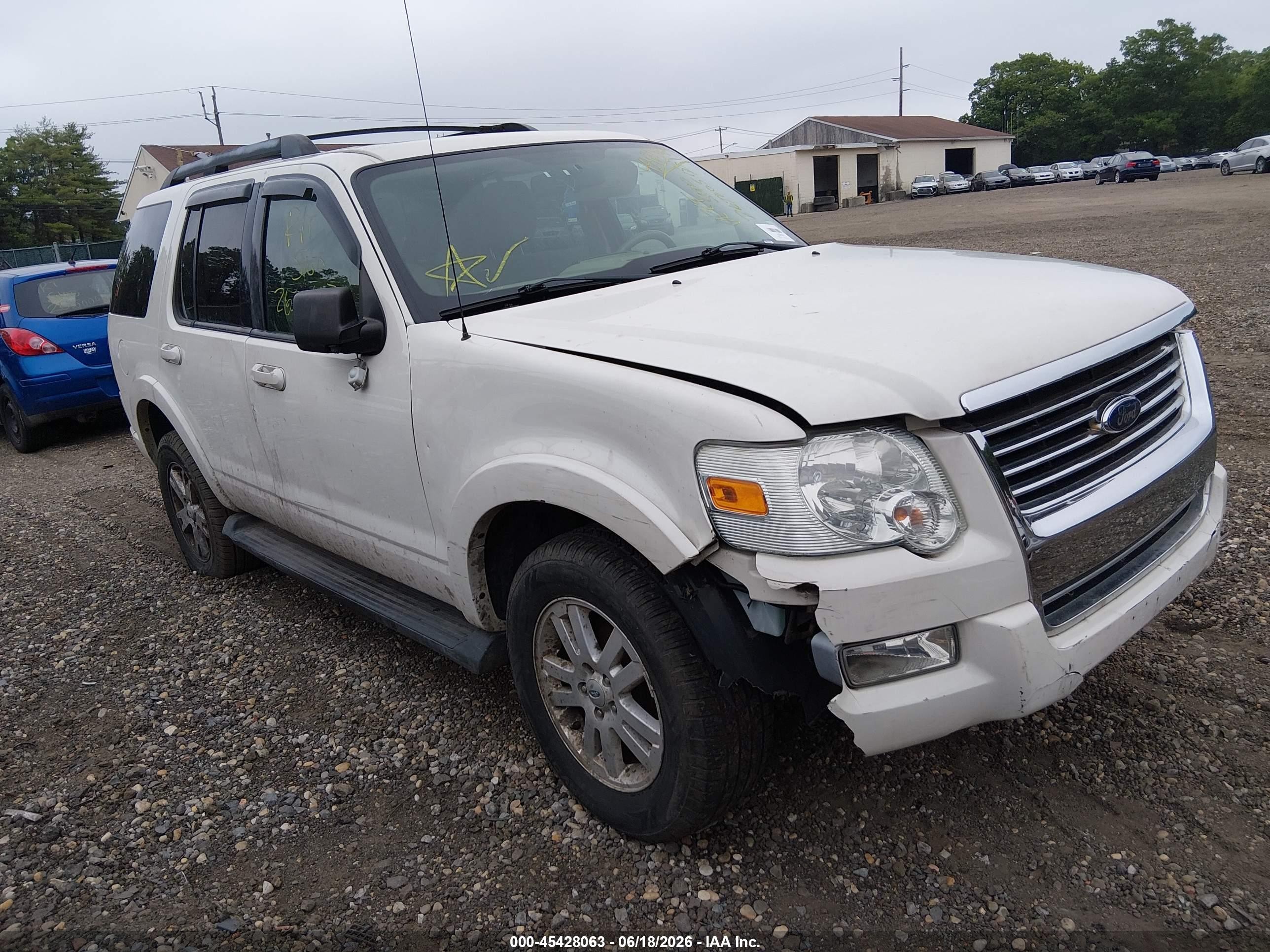 2009 Ford Explorer XLT, VIN 1FMEU73E19UA24383 — Front end