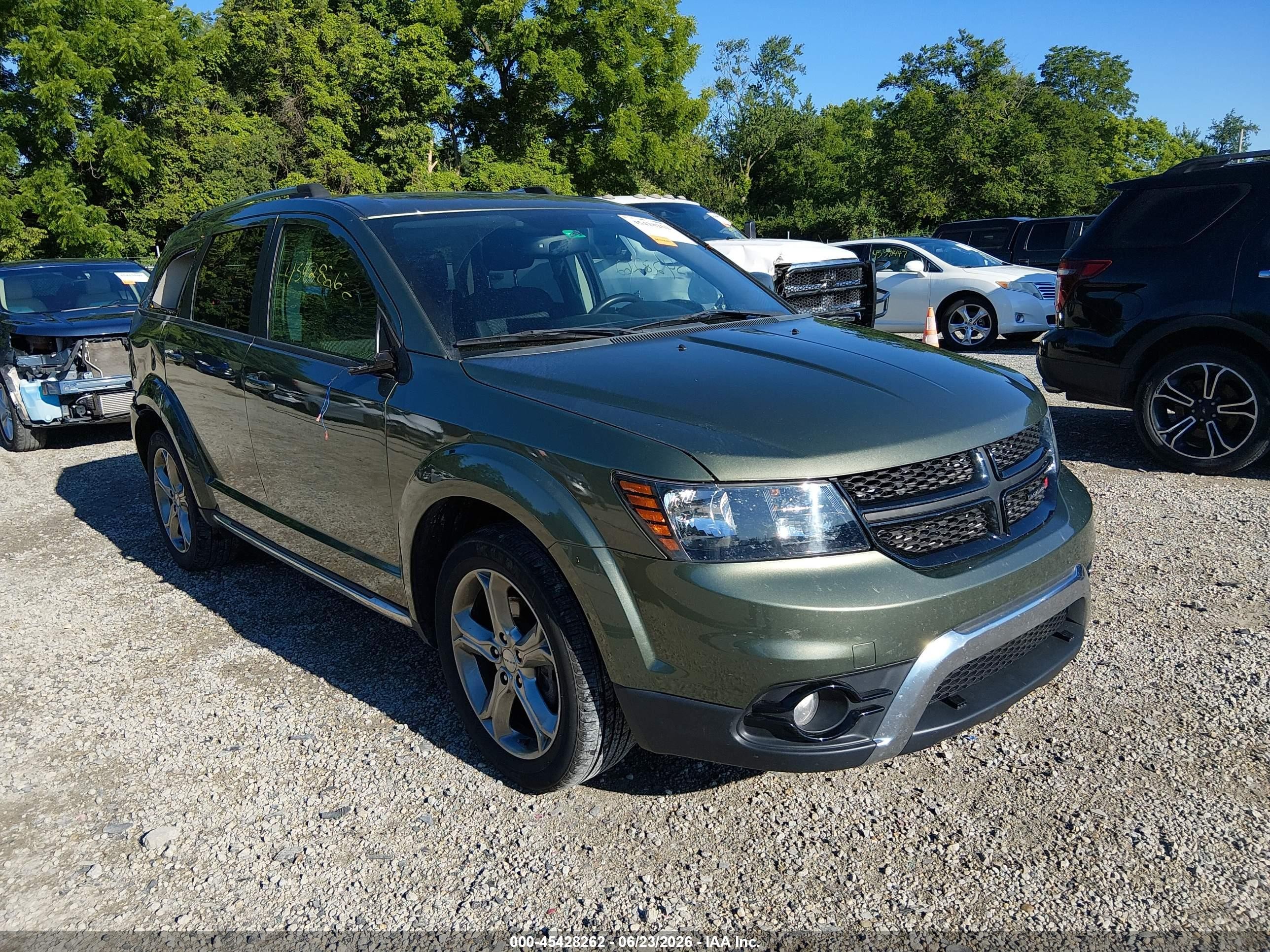 2016 Dodge Journey Crossroad, VIN 3C4PDDGG4GT176124 — Зад