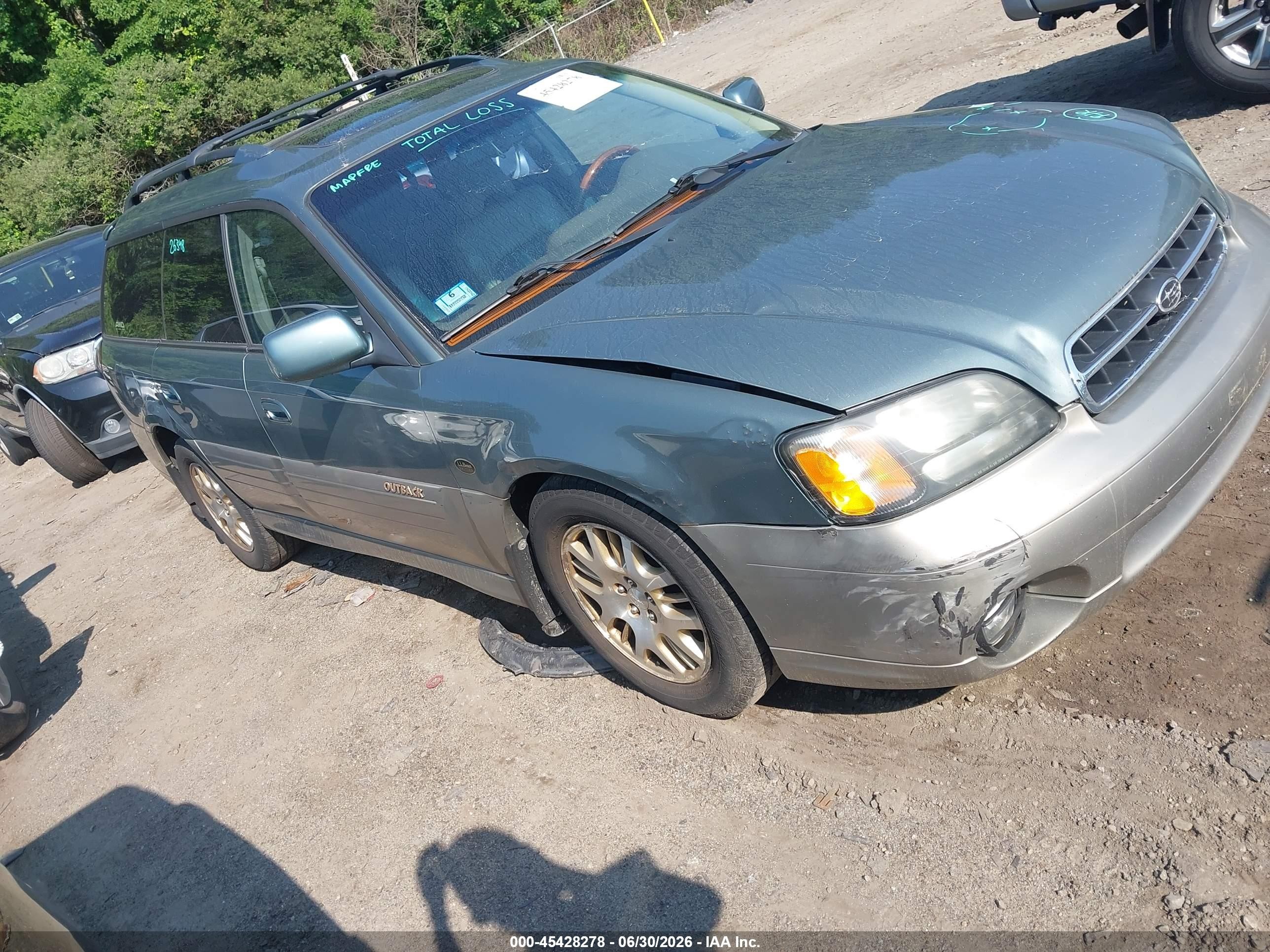 2002 Subaru Legacy Outback L.L. Bean, VIN 4S3BH806227612358 — Перед