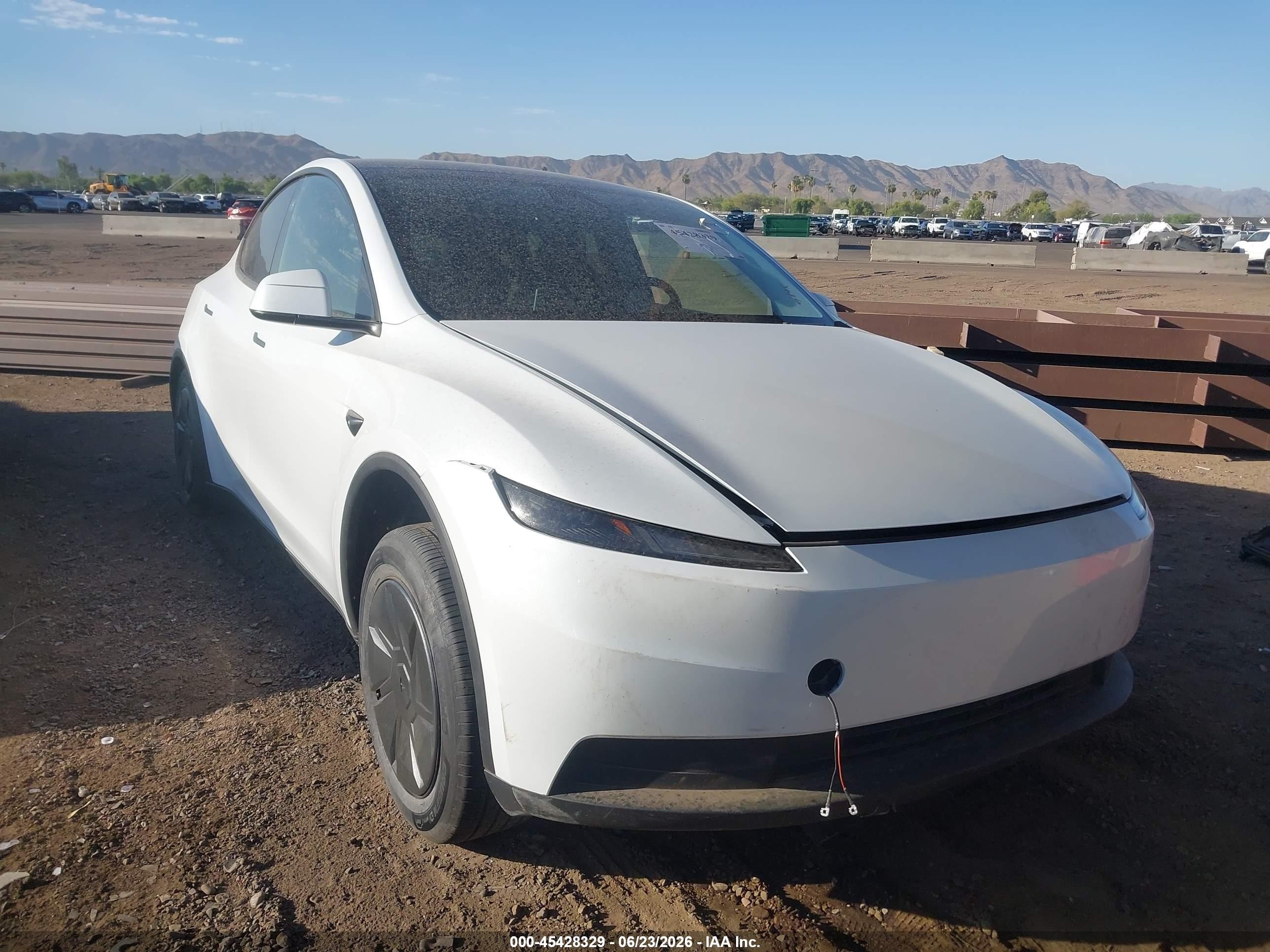 2026 Tesla Model Y Long Range, VIN 7SAYGDED0TA598386 — Not stated