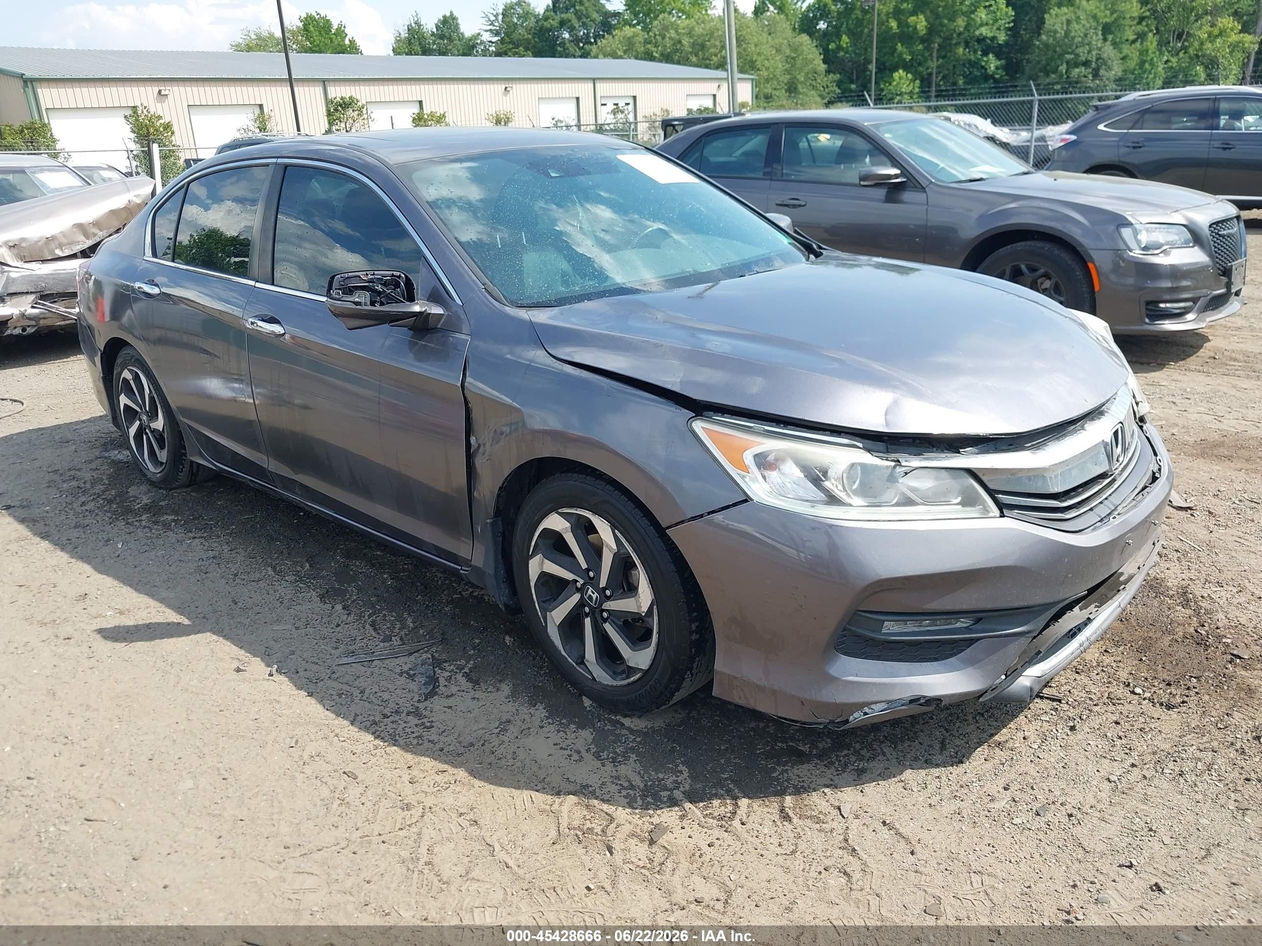 2016 Honda Accord EX-L, VIN 1HGCR2F97GA125944 — Front end