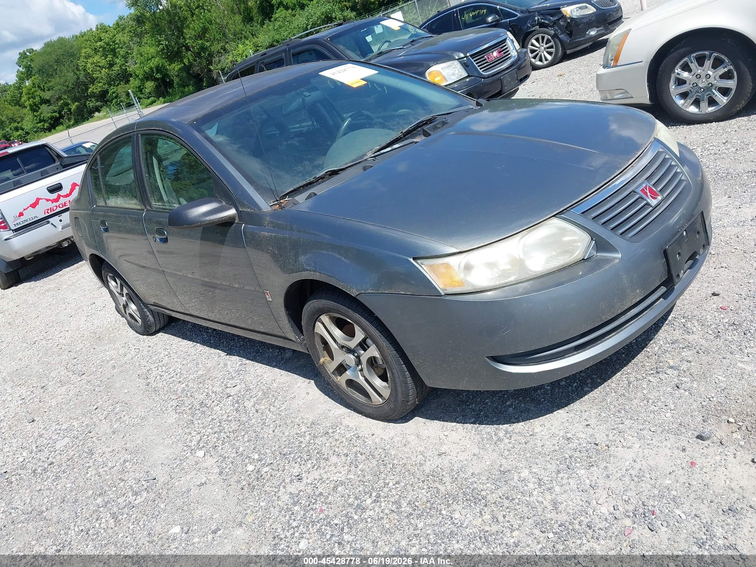 2005 Saturn ION ION 2, VIN 1G8AZ52FX5Z183218 — Normal wear