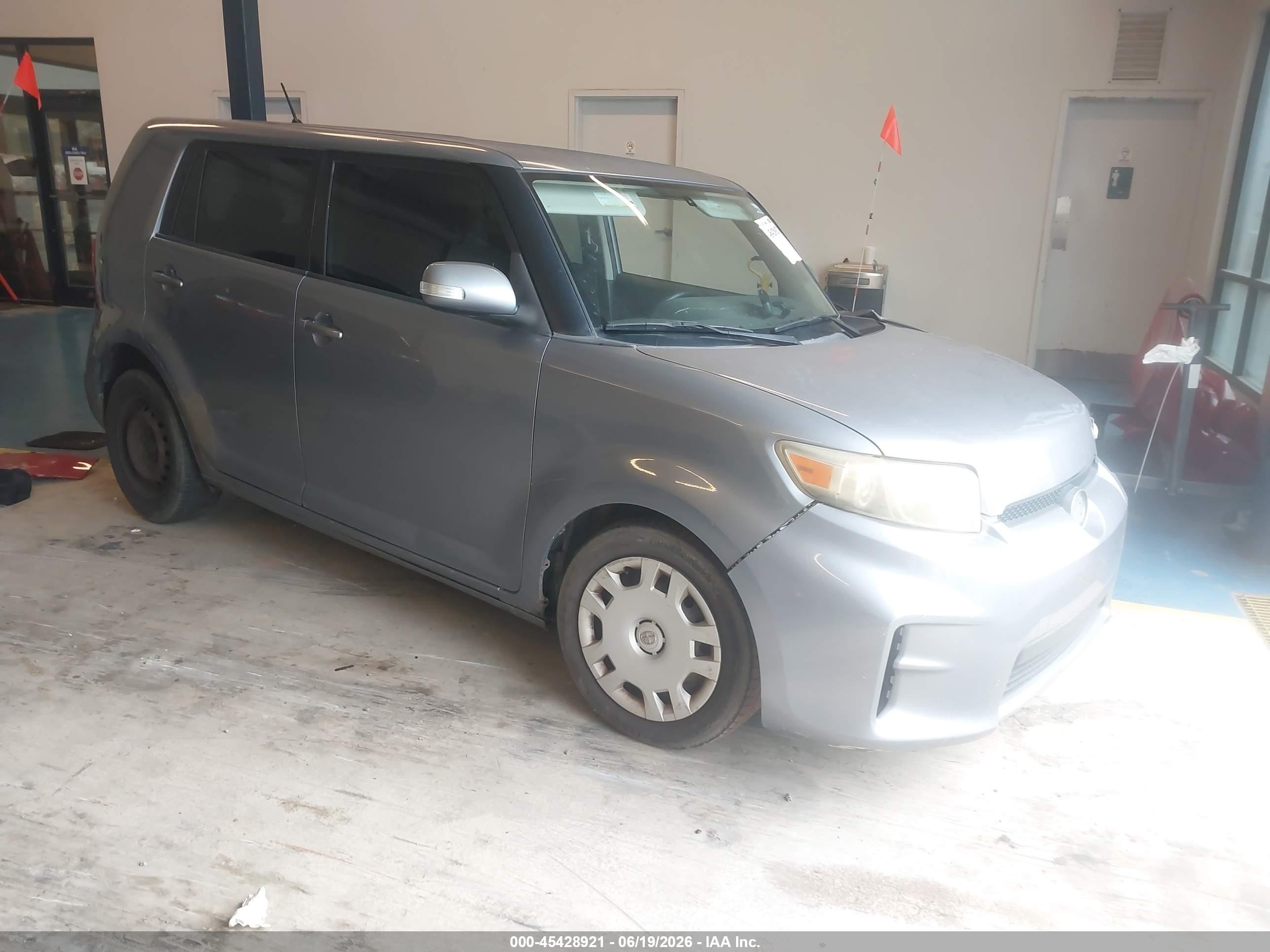 2011 Scion xB, VIN JTLZE4FE9B1125535 — Front end