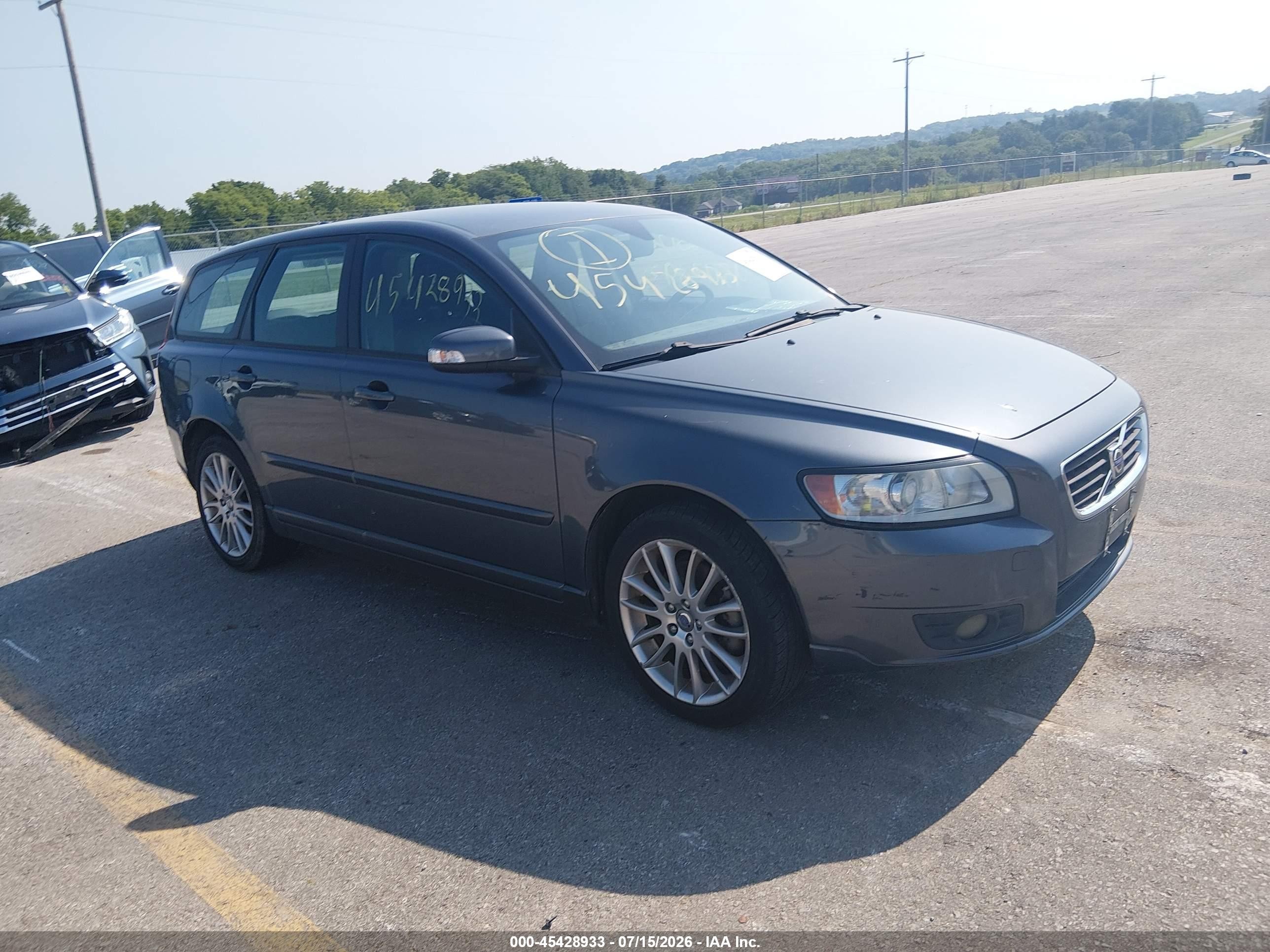 2010 Volvo V50, VIN YV1382MW0A2534468 — Normal wear