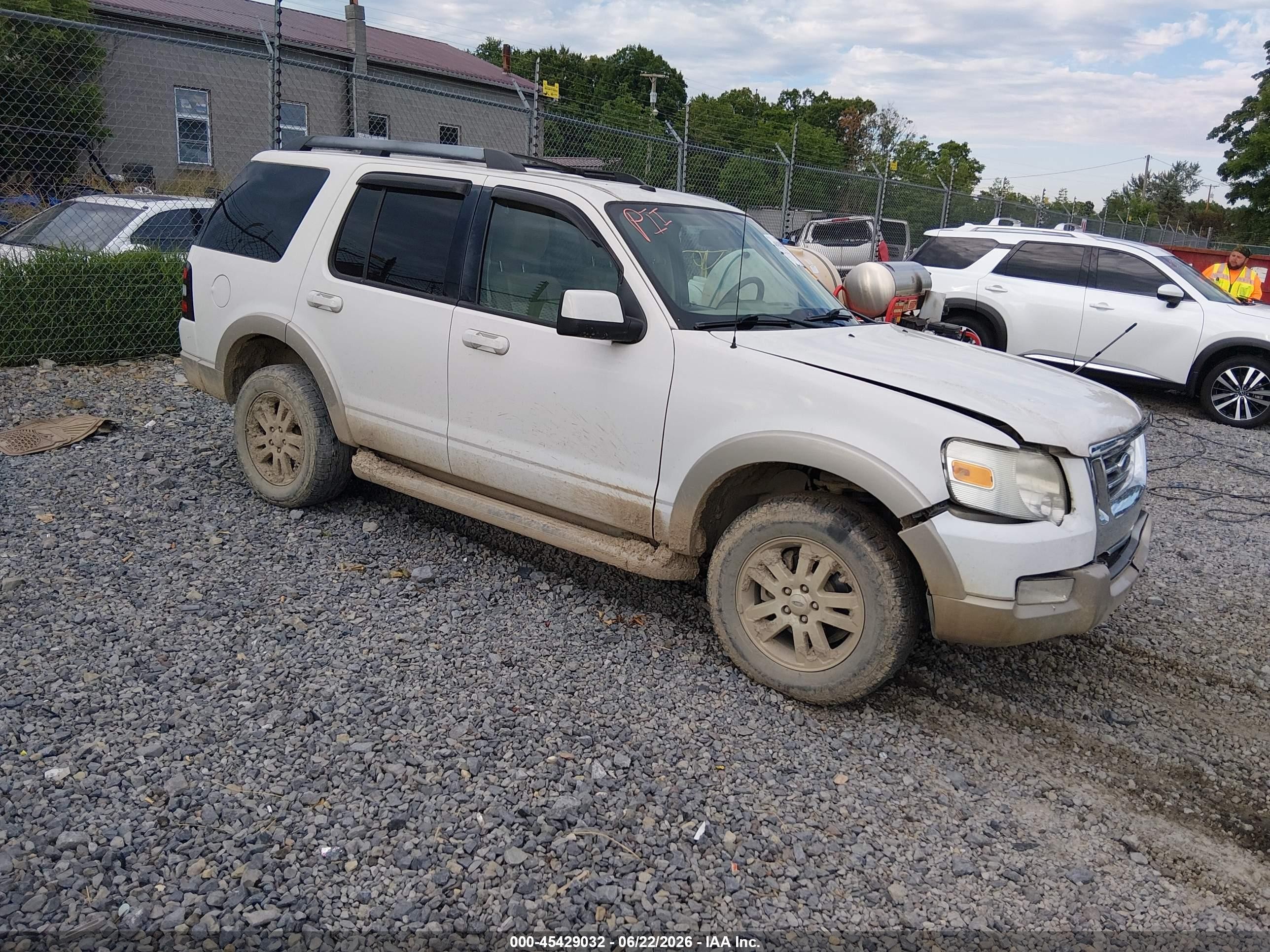 2009 Ford Explorer Eddie Bauer, VIN 1FMEU74E59UA42514 — Front end