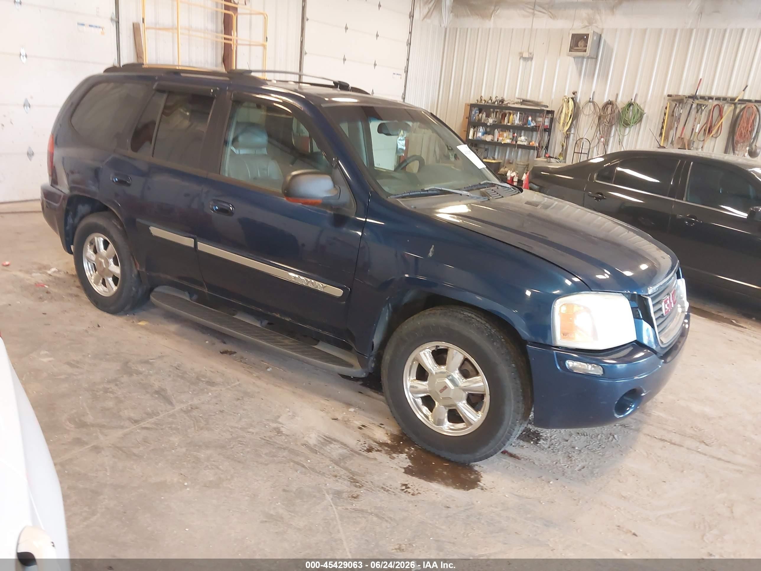 2002 GMC Envoy SLE, VIN 1GKDT13S522369217 — Normal wear