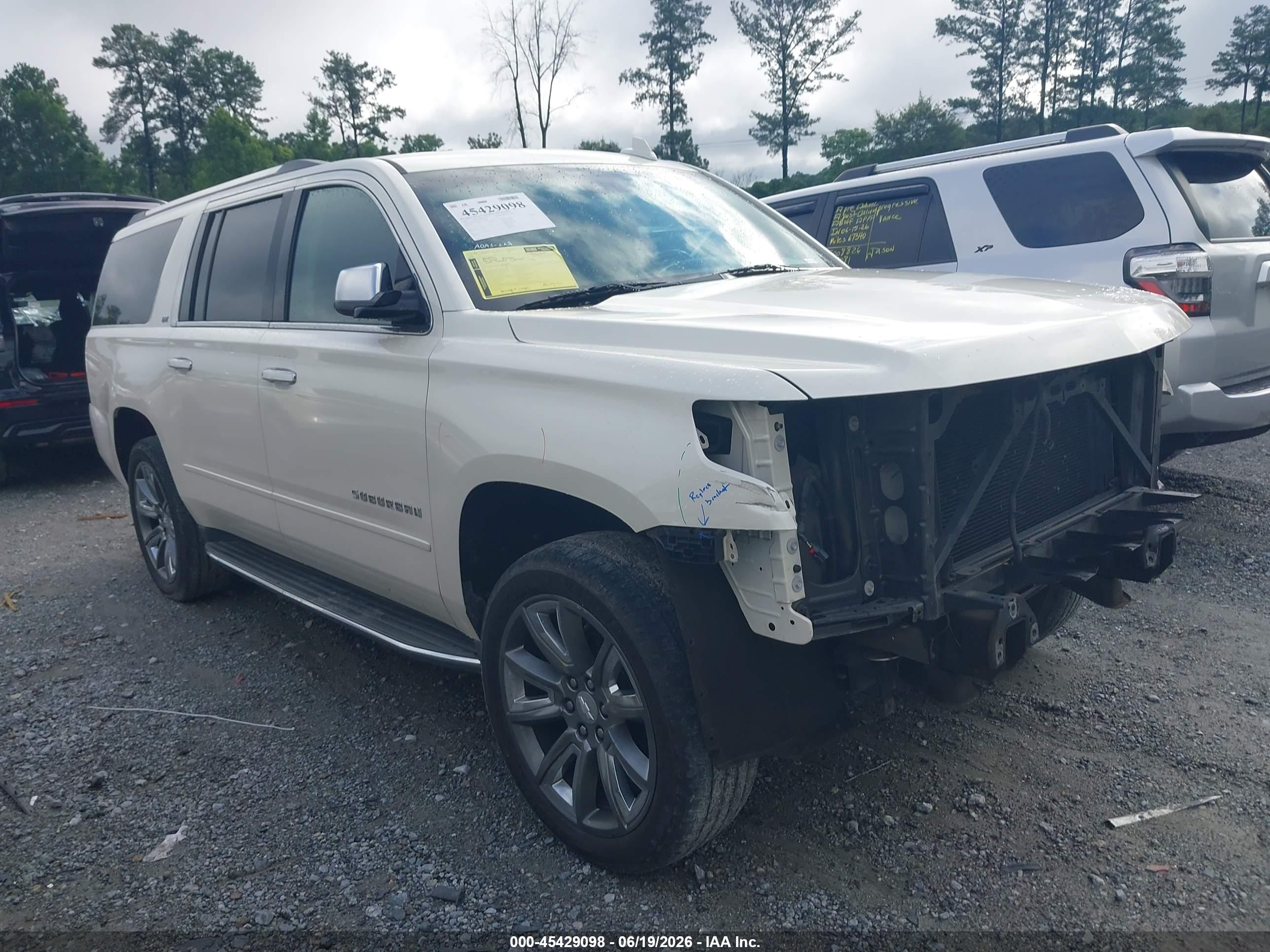 2015 Chevrolet Suburban LTZ, VIN 1GNSCKKC5FR721140 — Front end