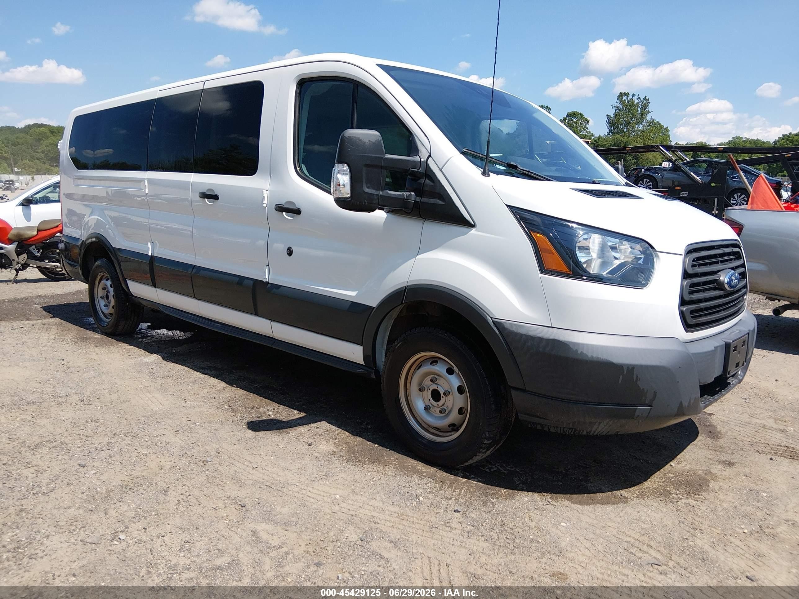 2018 Ford Transit Passenger XL, VIN 1FBZX2ZM0JKA99837 — Normal wear