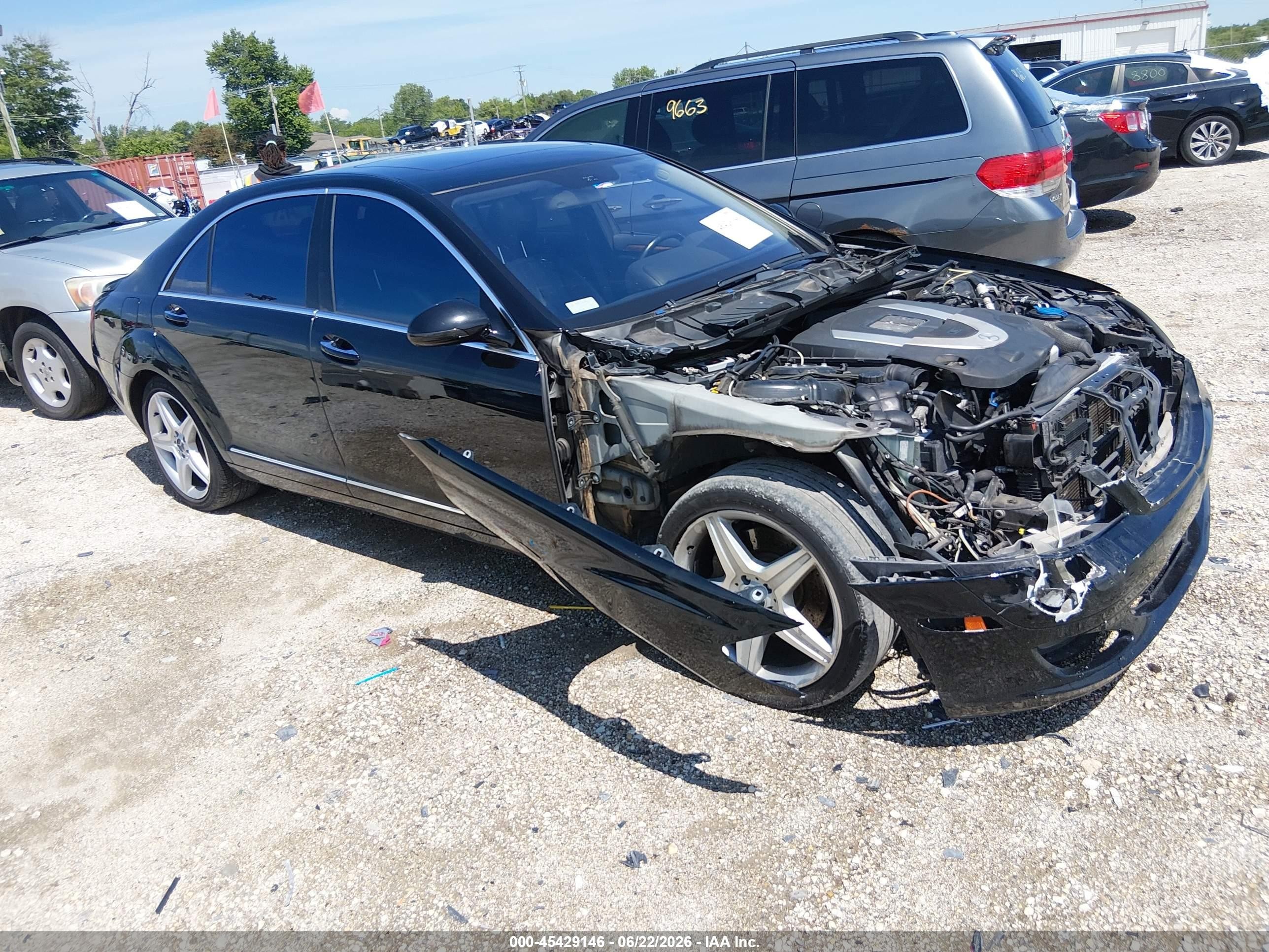 2007 Mercedes-Benz S 550, VIN WDDNG71X37A073864 — Front end