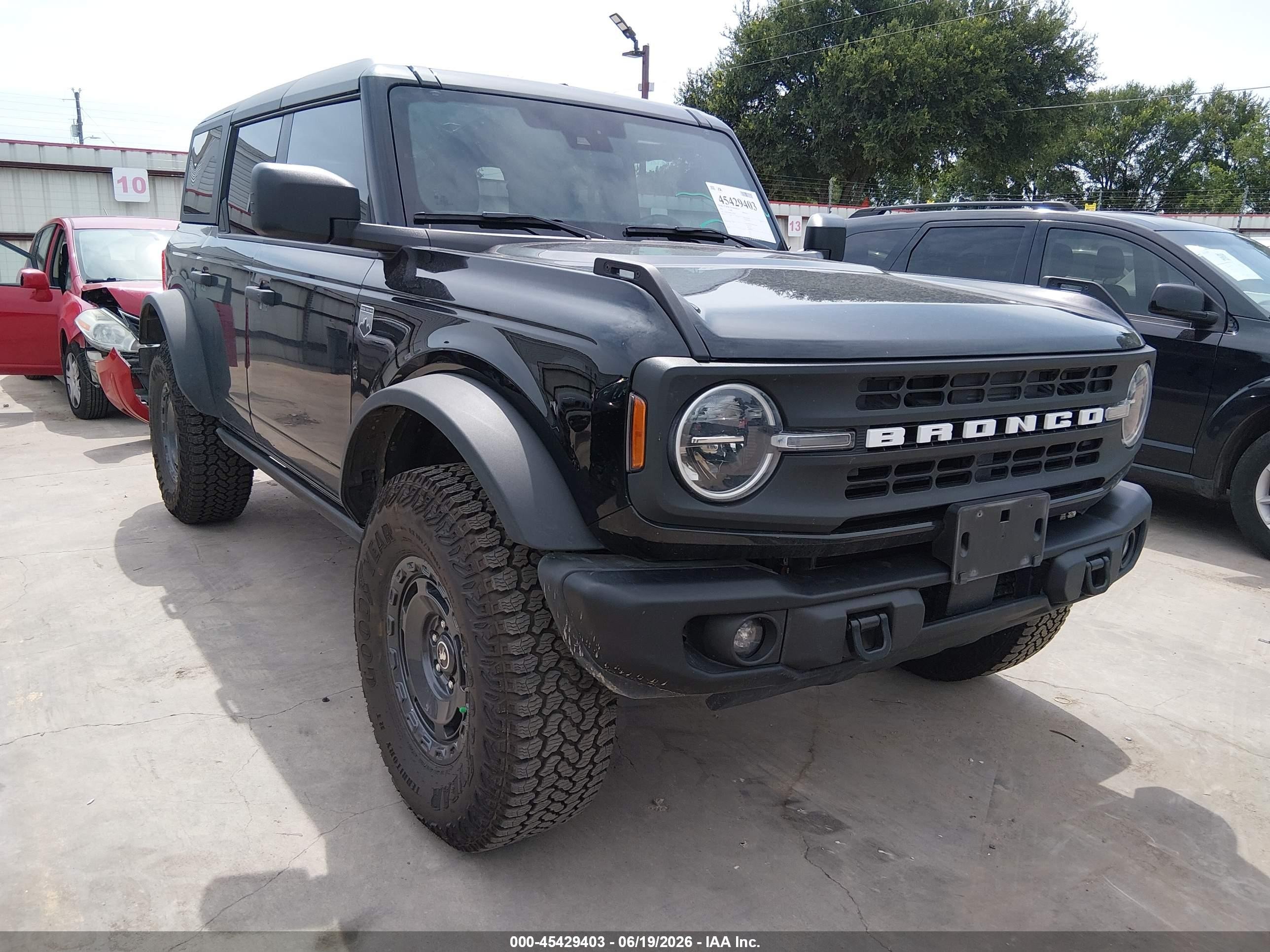 2025 Ford Bronco Big Bend, VIN 1FMEE7BH9SLA67650 — Side