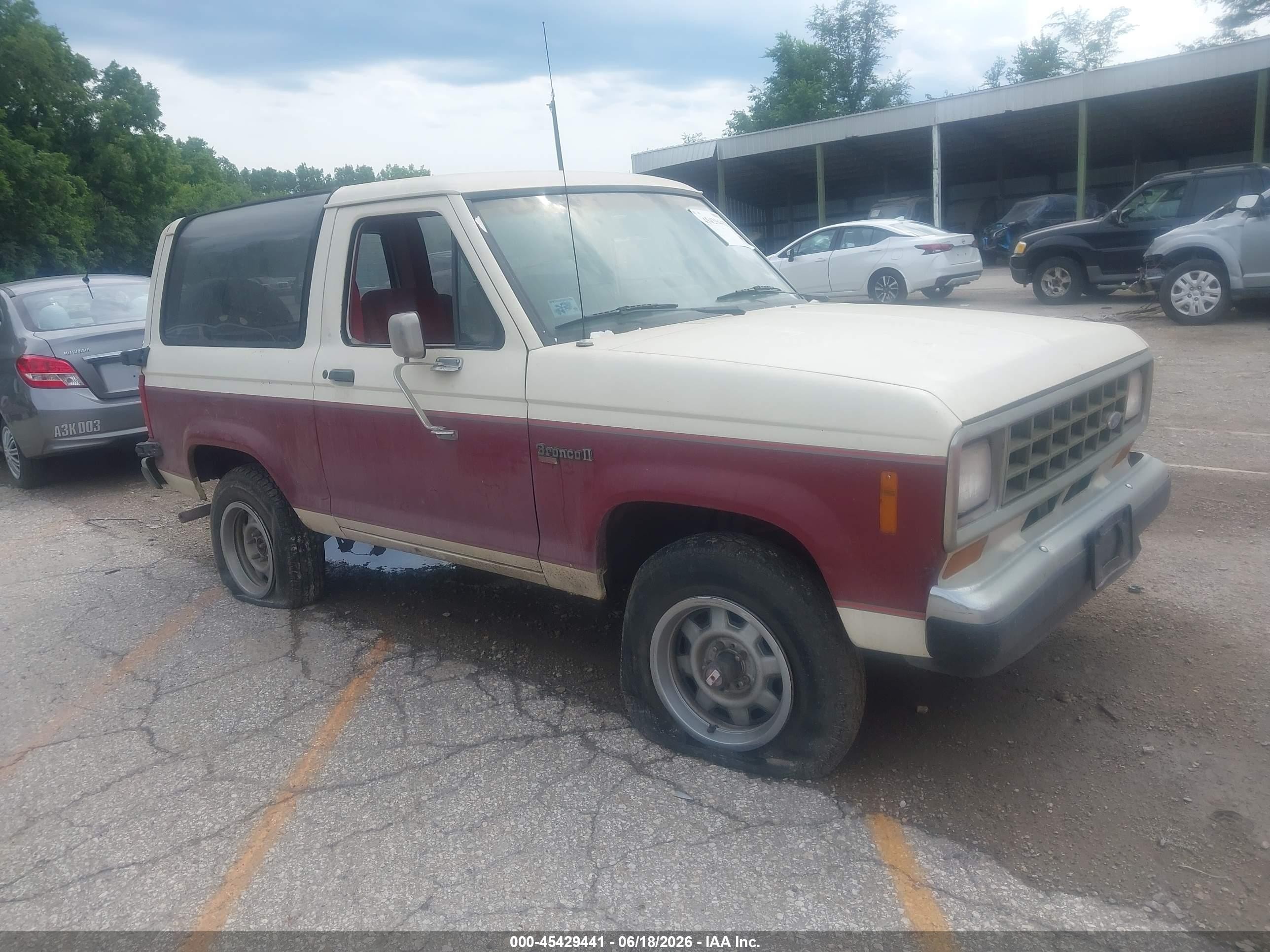1988 Ford Bronco, VIN 1FMCU14T7JUB43867 — Normal wear