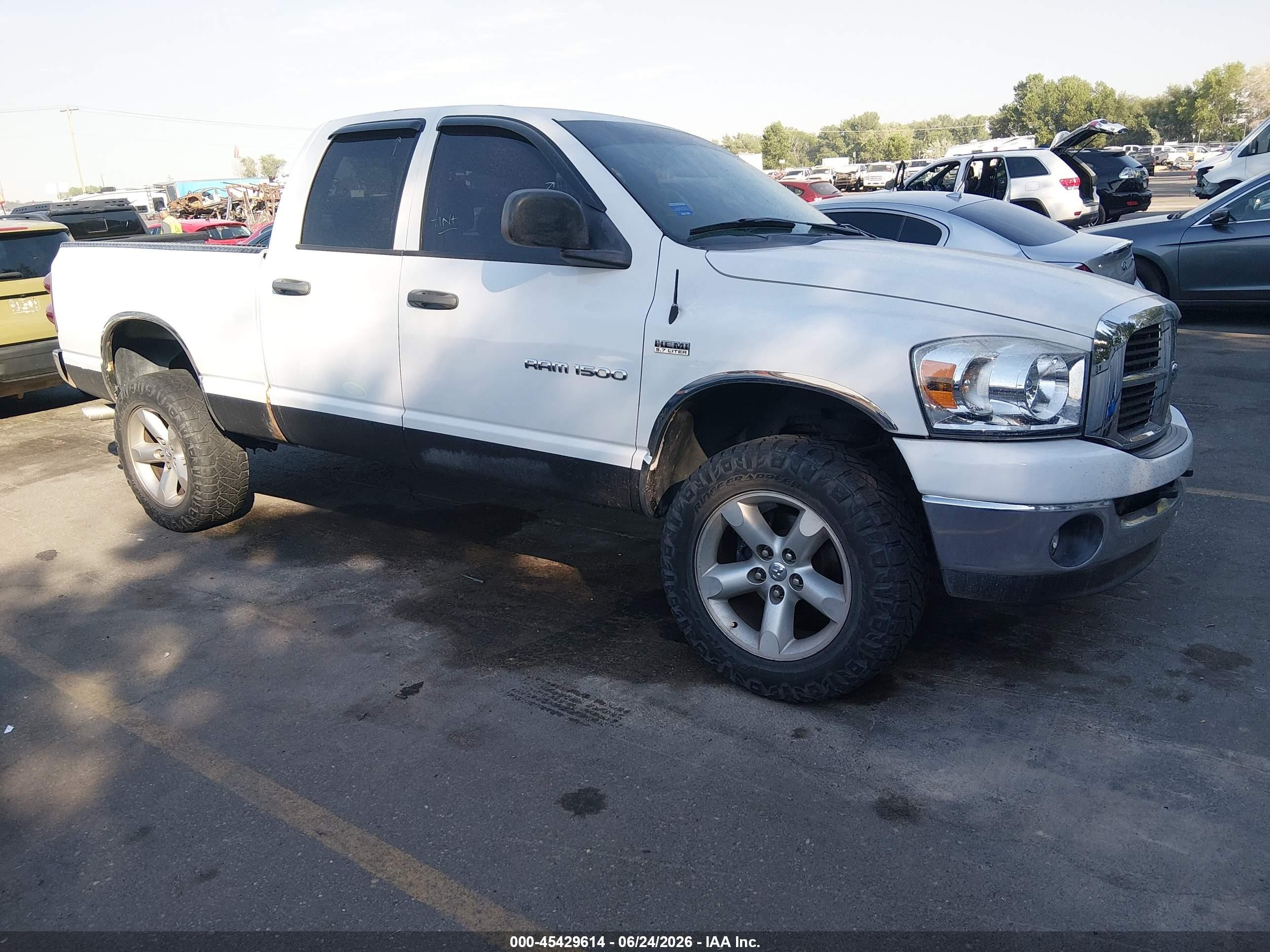 2007 Dodge 1500 SLT, VIN 1D7HU18267S183900 — Бок