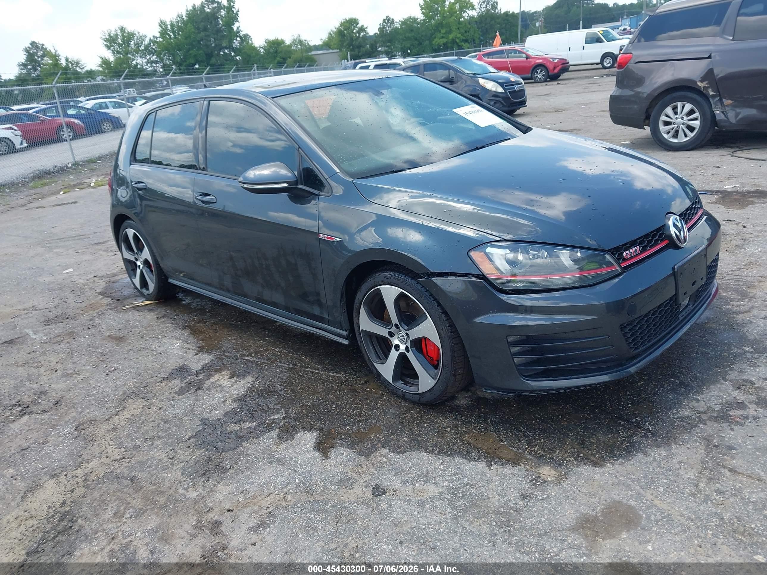 2017 Volkswagen Golf GTI S, VIN 3VW447AU8HM021507 — Front end