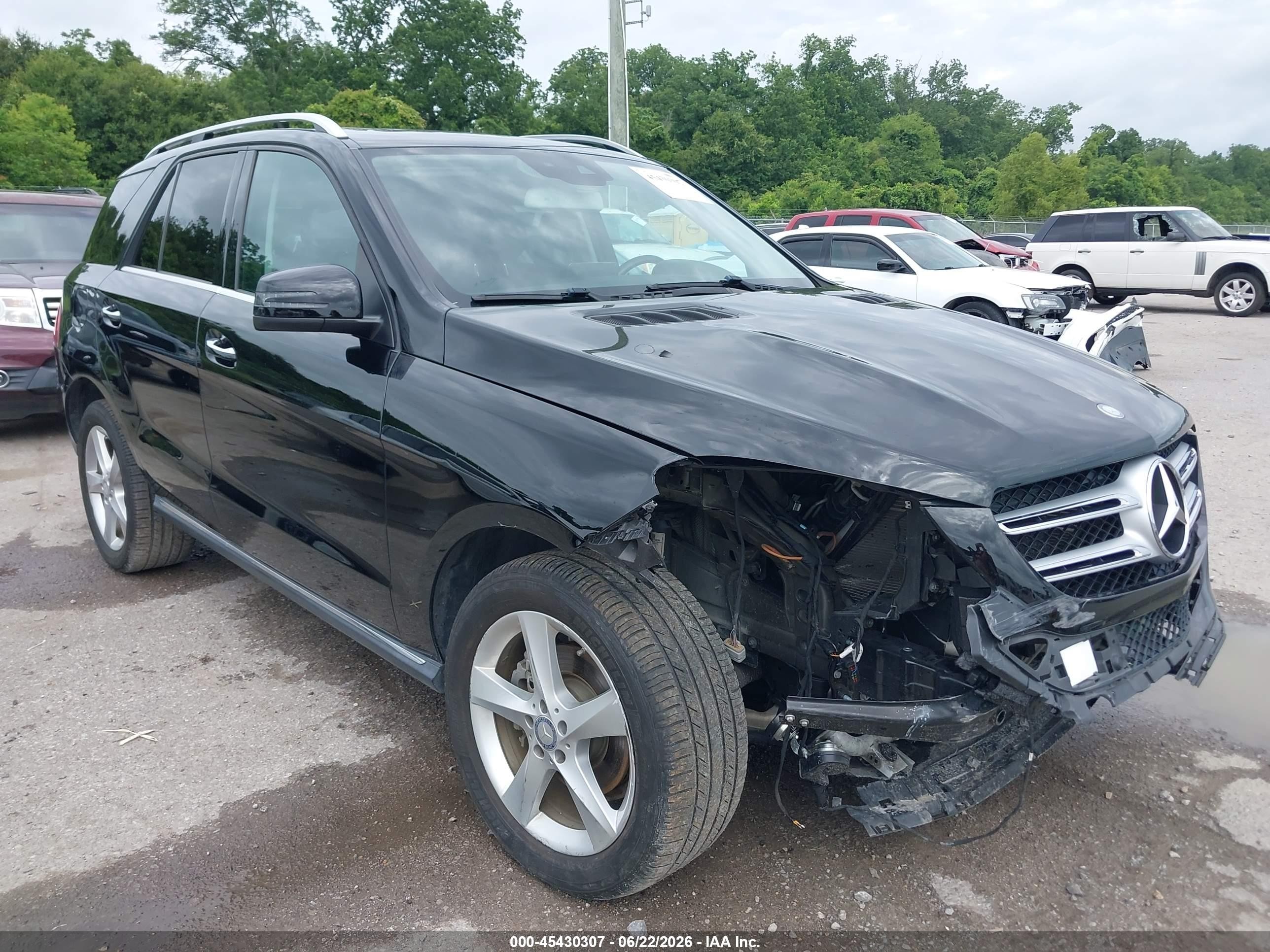 2016 Mercedes-Benz GLE 350, VIN 4JGDA5JB7GA672875 — Front end
