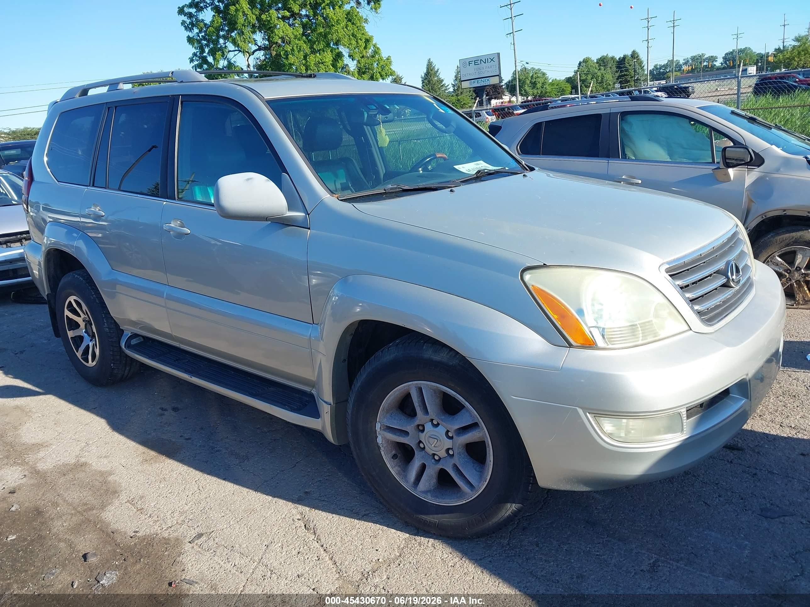 2003 Lexus GX 470, VIN JTJBT20X430021606 — Roof