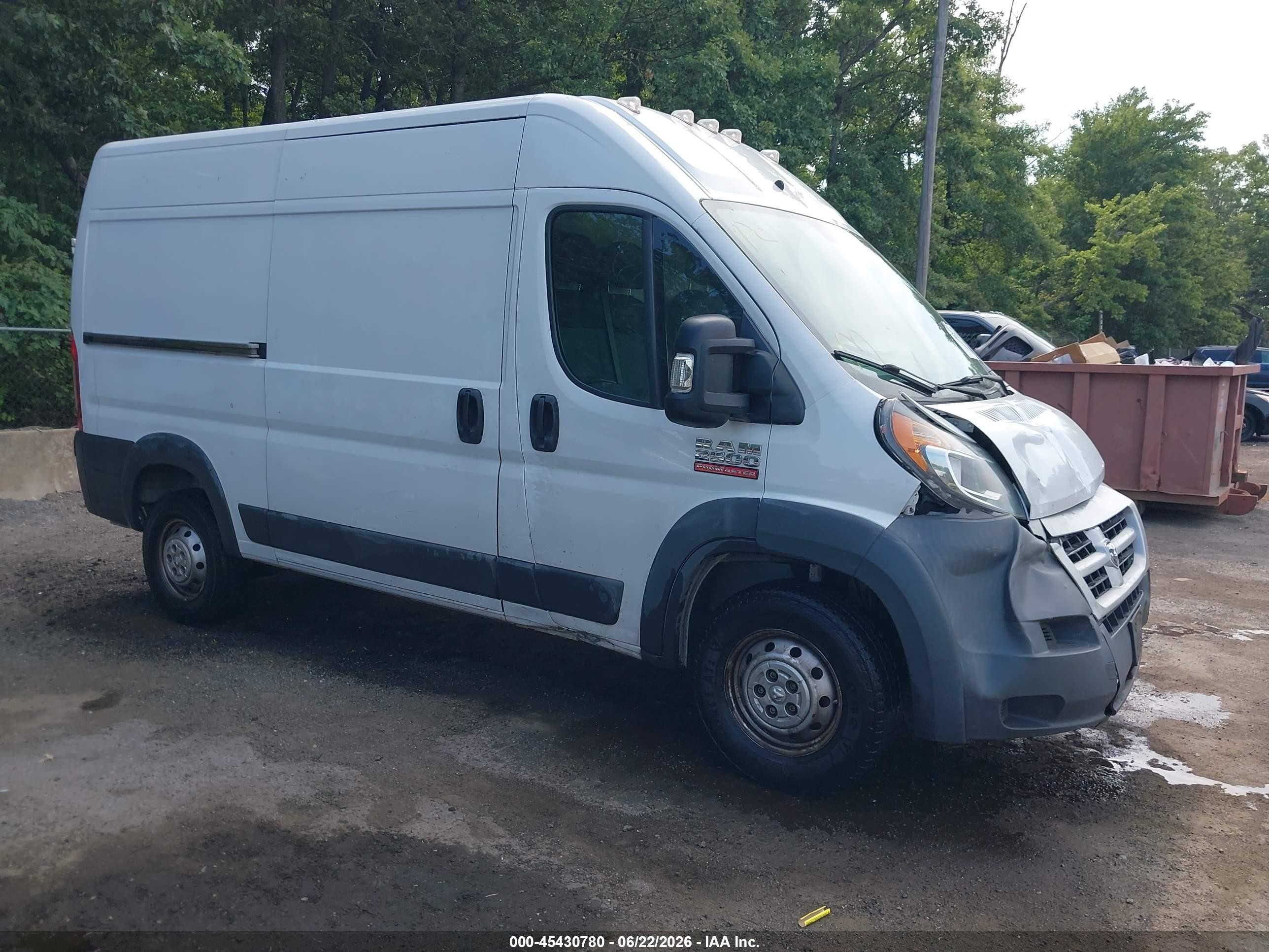 2014 Ram ProMaster Cargo, VIN 3C6TRVCG6EE101249 — Front end