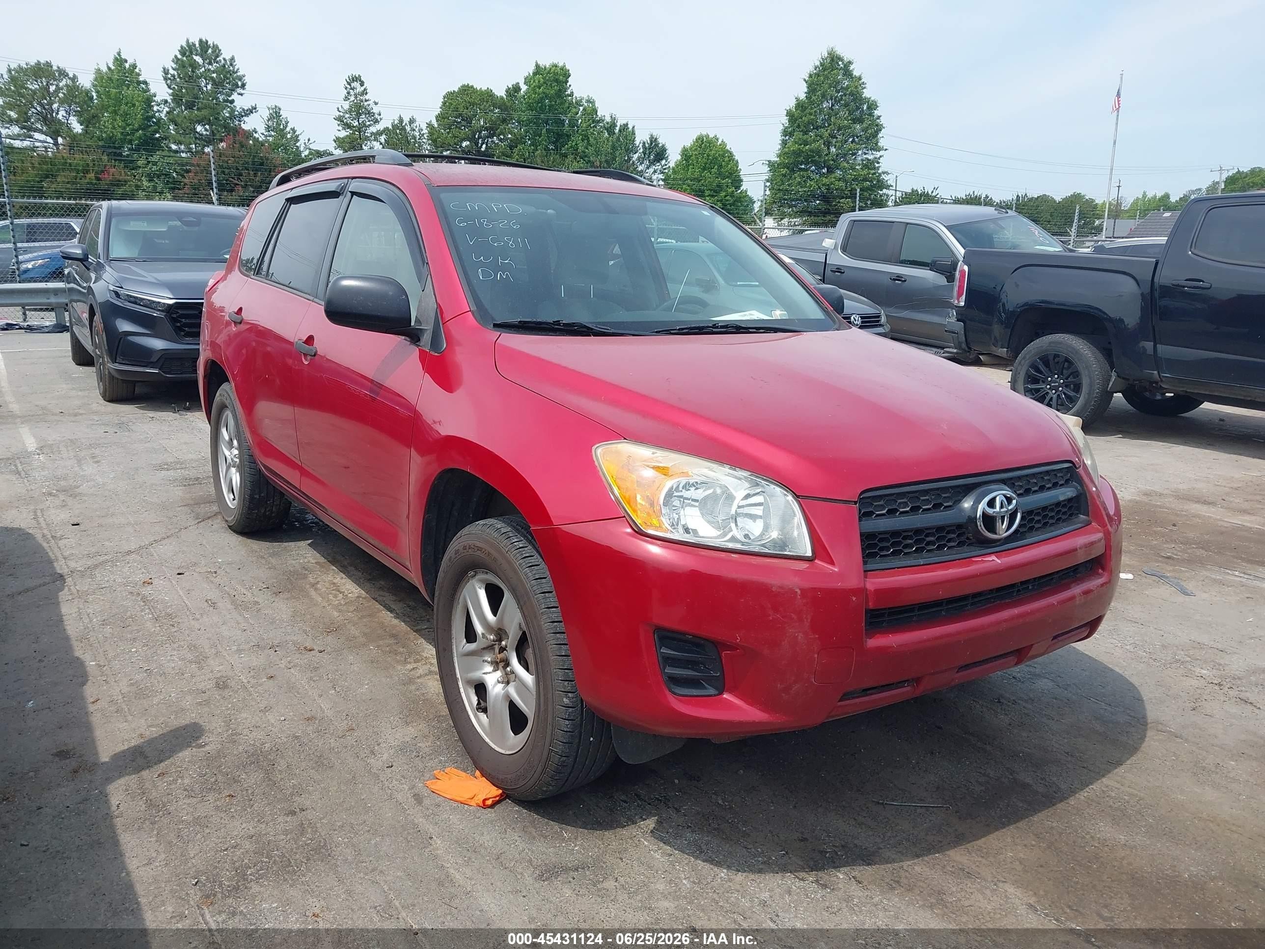 2009 Toyota RAV4, VIN JTMZF33V49D006811 — Rear end